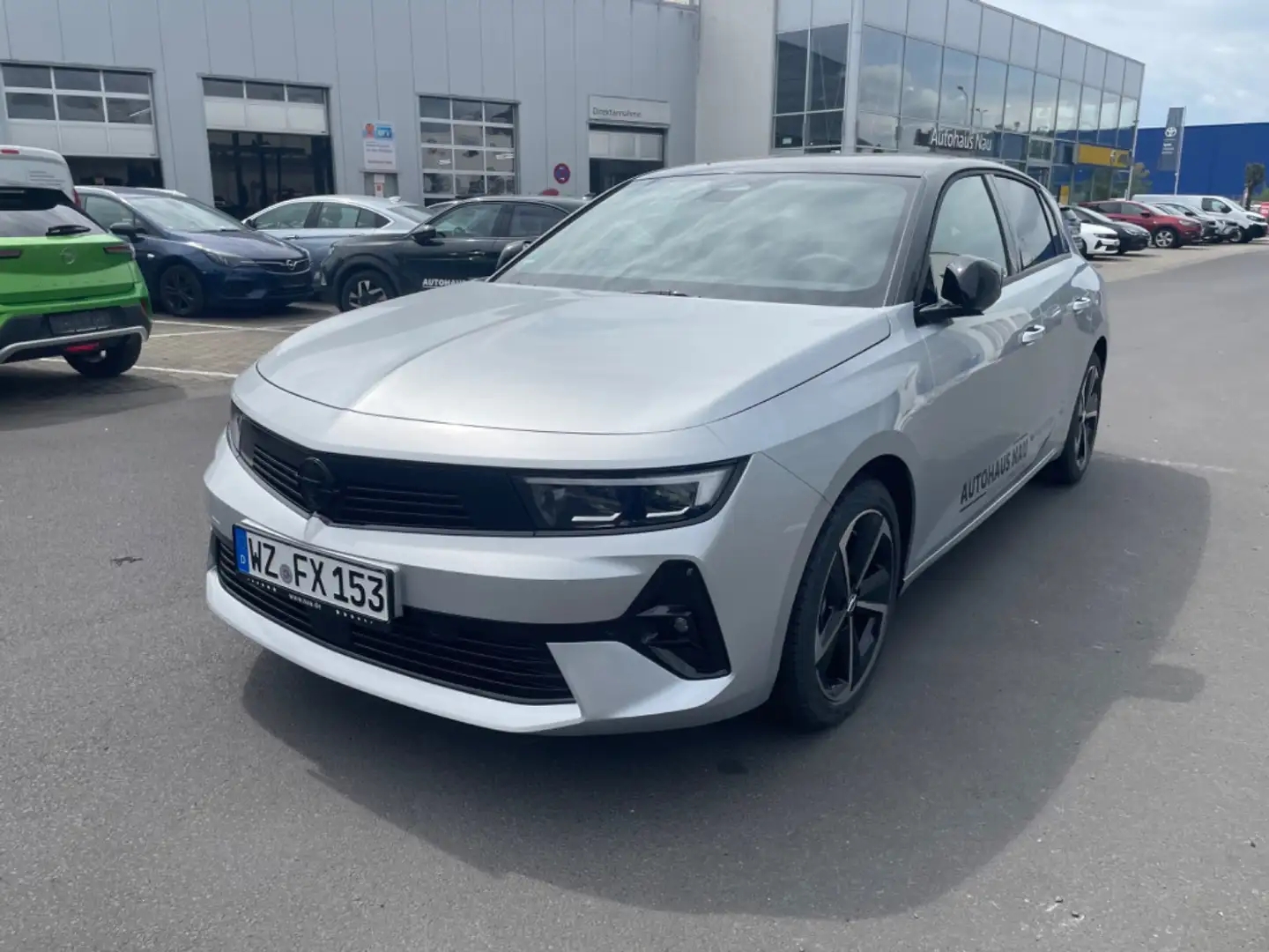 Opel Astra 5-Türer GS 1,2 Turbo inkl. Inspektionspaket BigDea Silber - 2