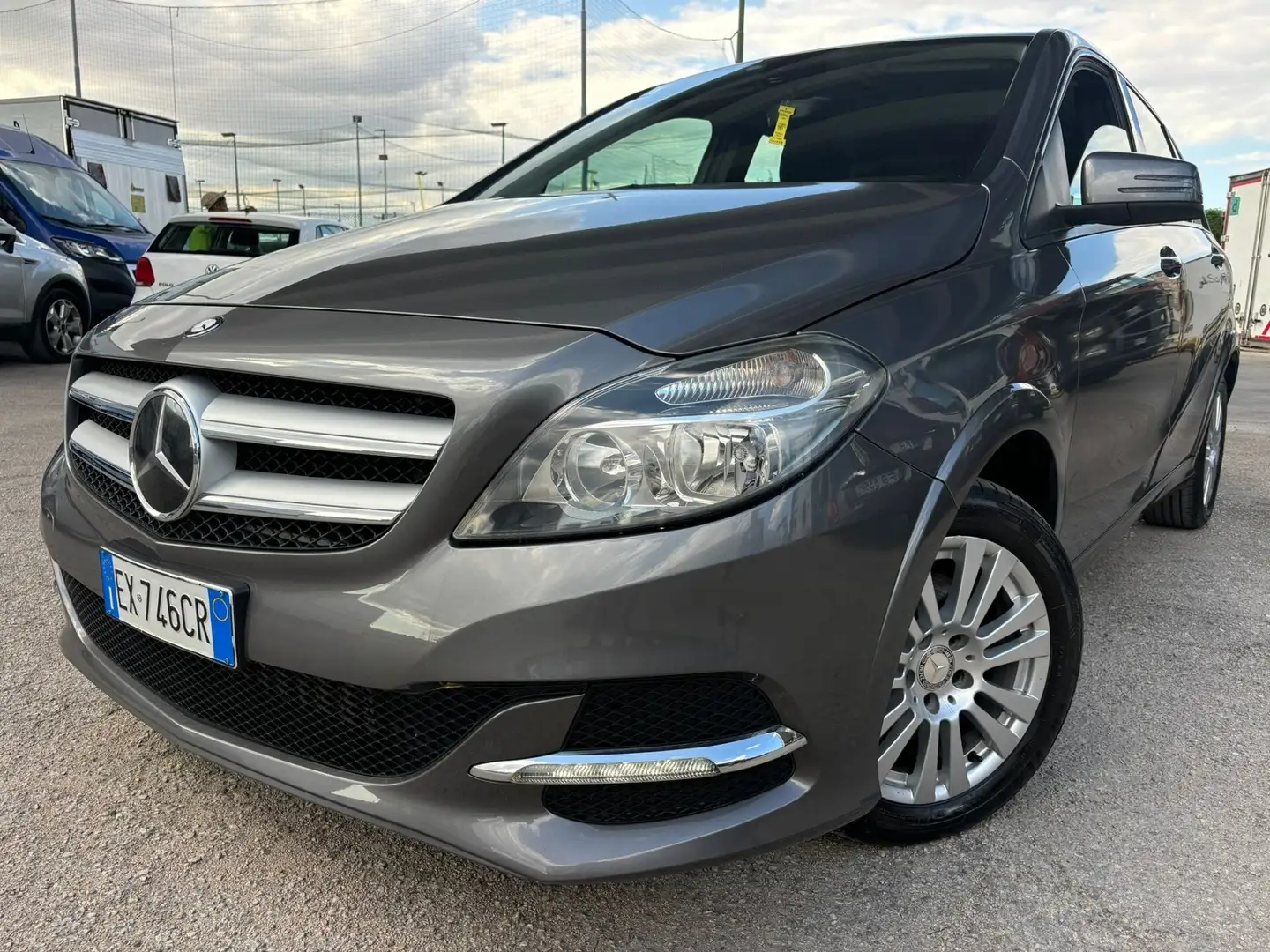 Mercedes-Benz B 200 B 200 NGD Premium Grijs - 1