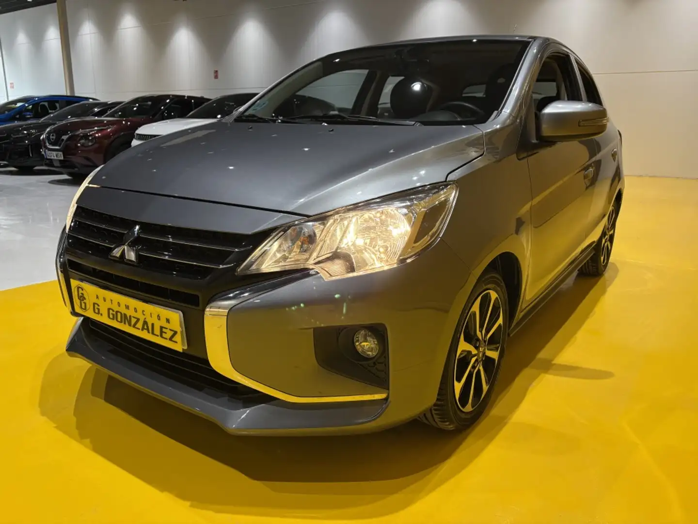 Mitsubishi Space Star 120 MPI Kaiteki Gris - 2