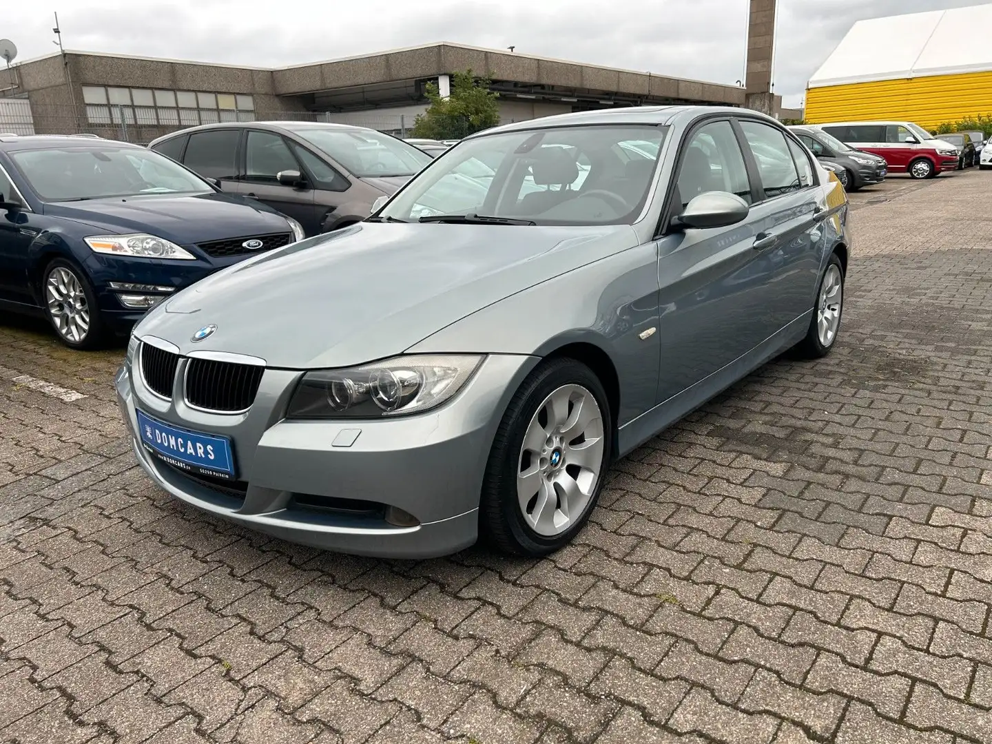 BMW 318 Lim. 318i/KLIMA/GARANTIE/XENON/SCHIEBEDACH/ALU// - 2