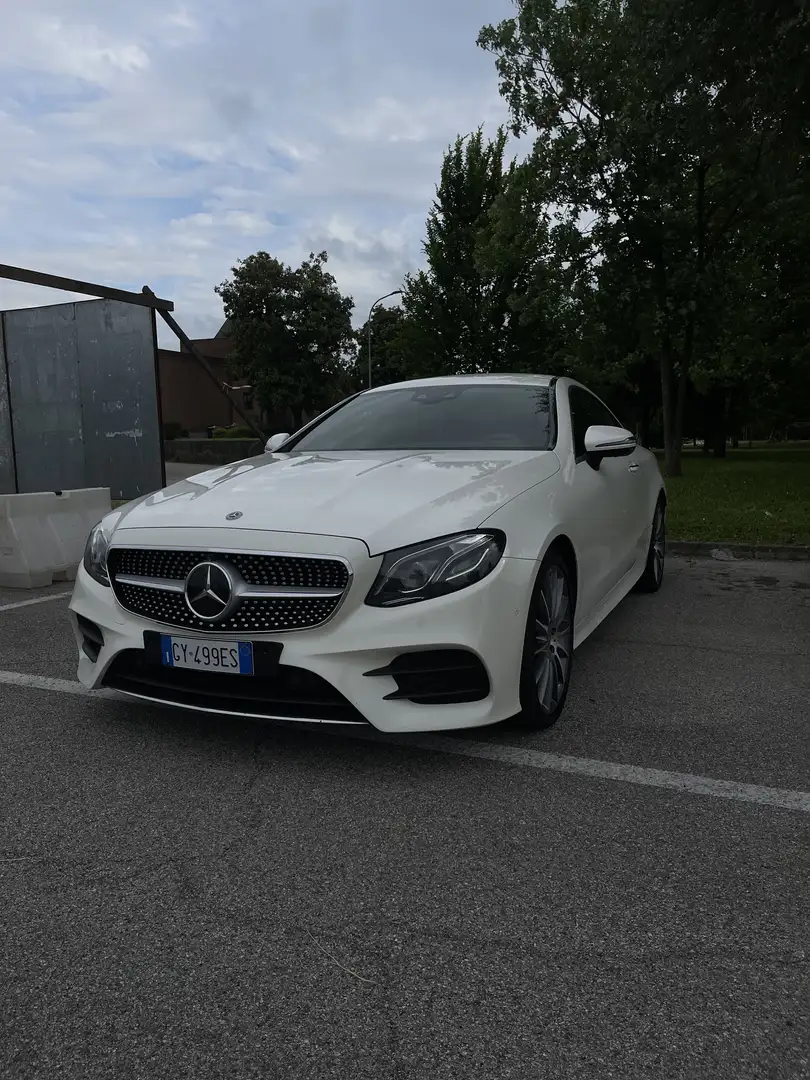 Mercedes-Benz E 220 Coupe d Premium Plus 4matic auto - 1