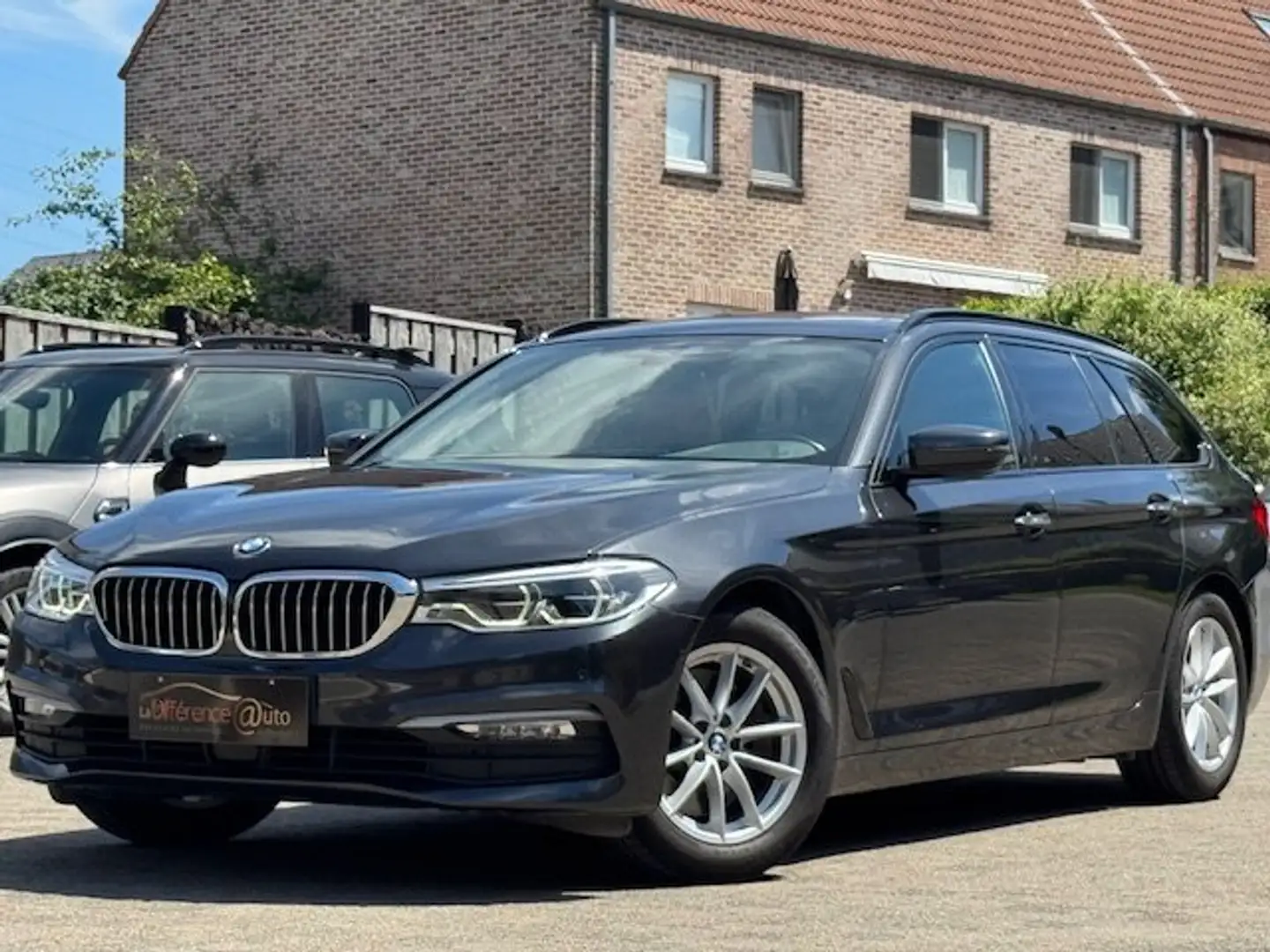 BMW 530 iA Touring -Clim - Cuir - GPS- TO - Bluetooth - JA Gris - 1
