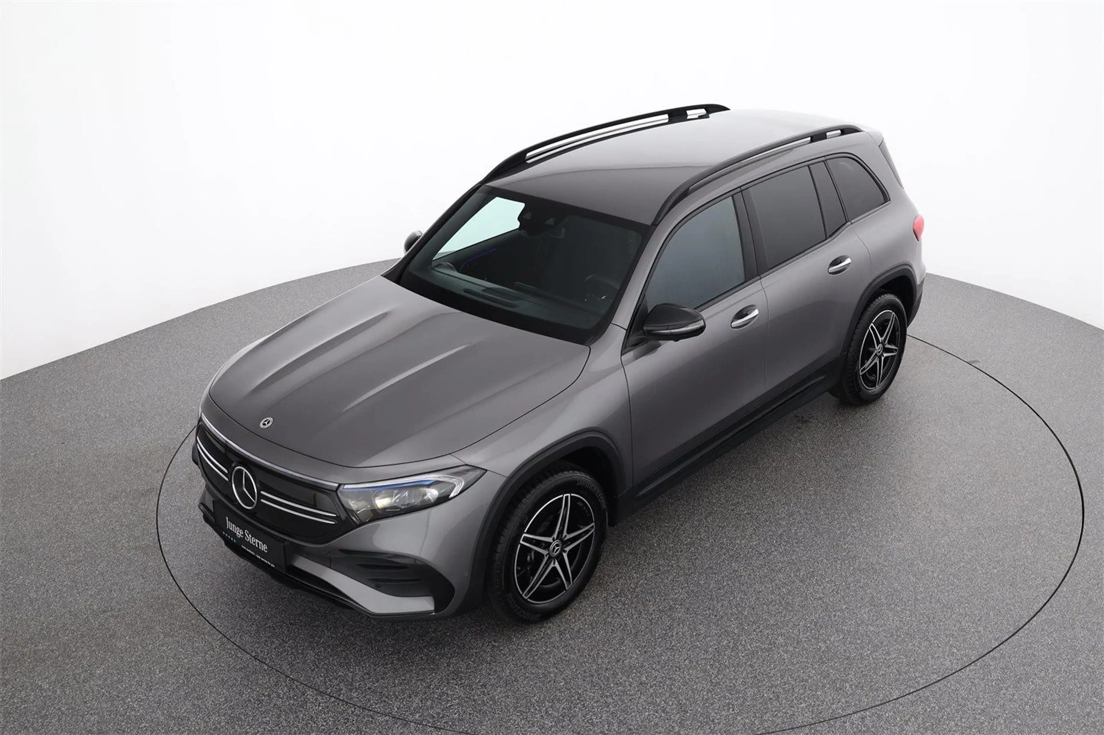 Mercedes-Benz EQB 300 4M AMG DistronicPlus 360° Kamera — photo 9