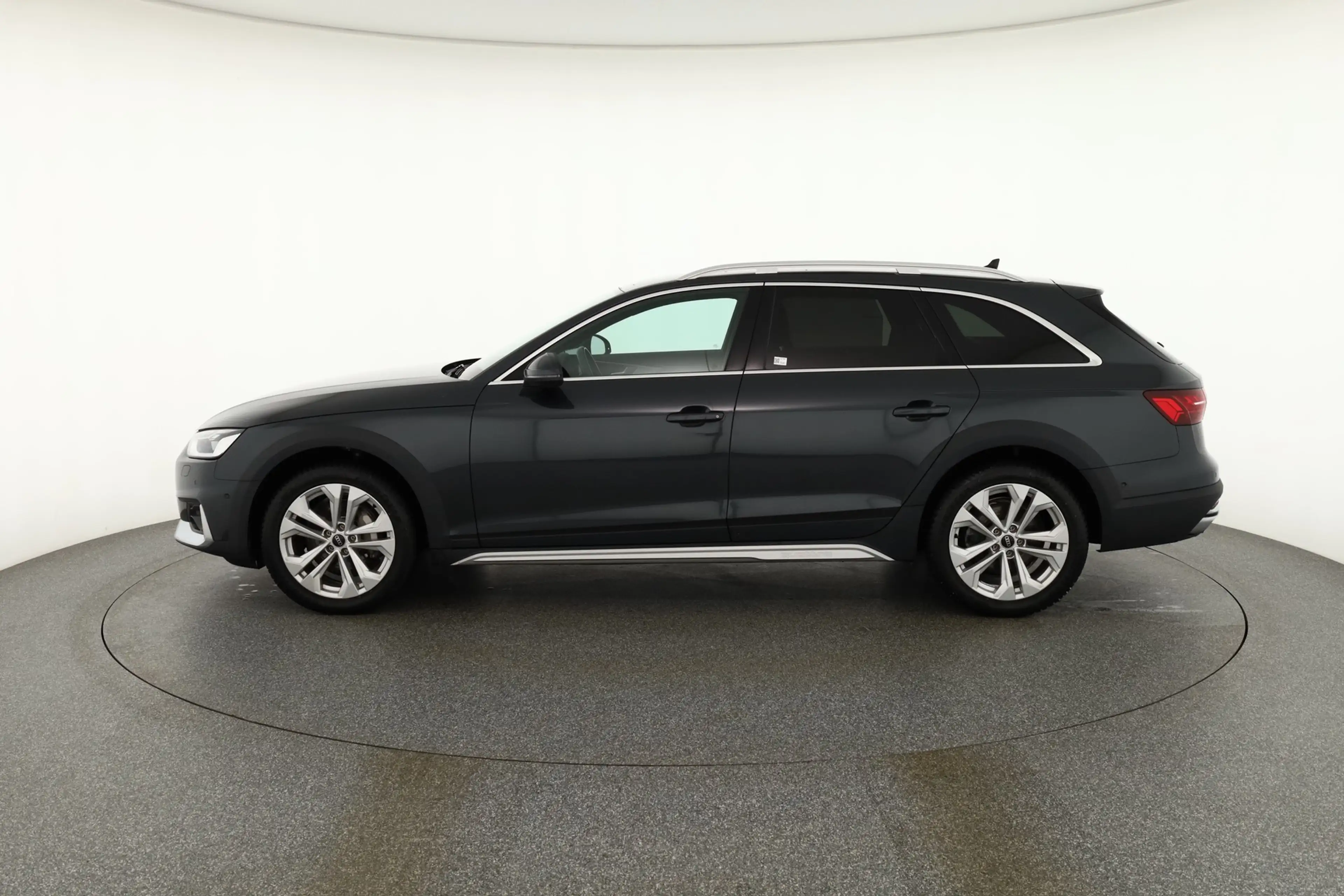 Audi A4 allroad Avant 40 TDI Quattro Aut. LED Navi AHK — photo 2