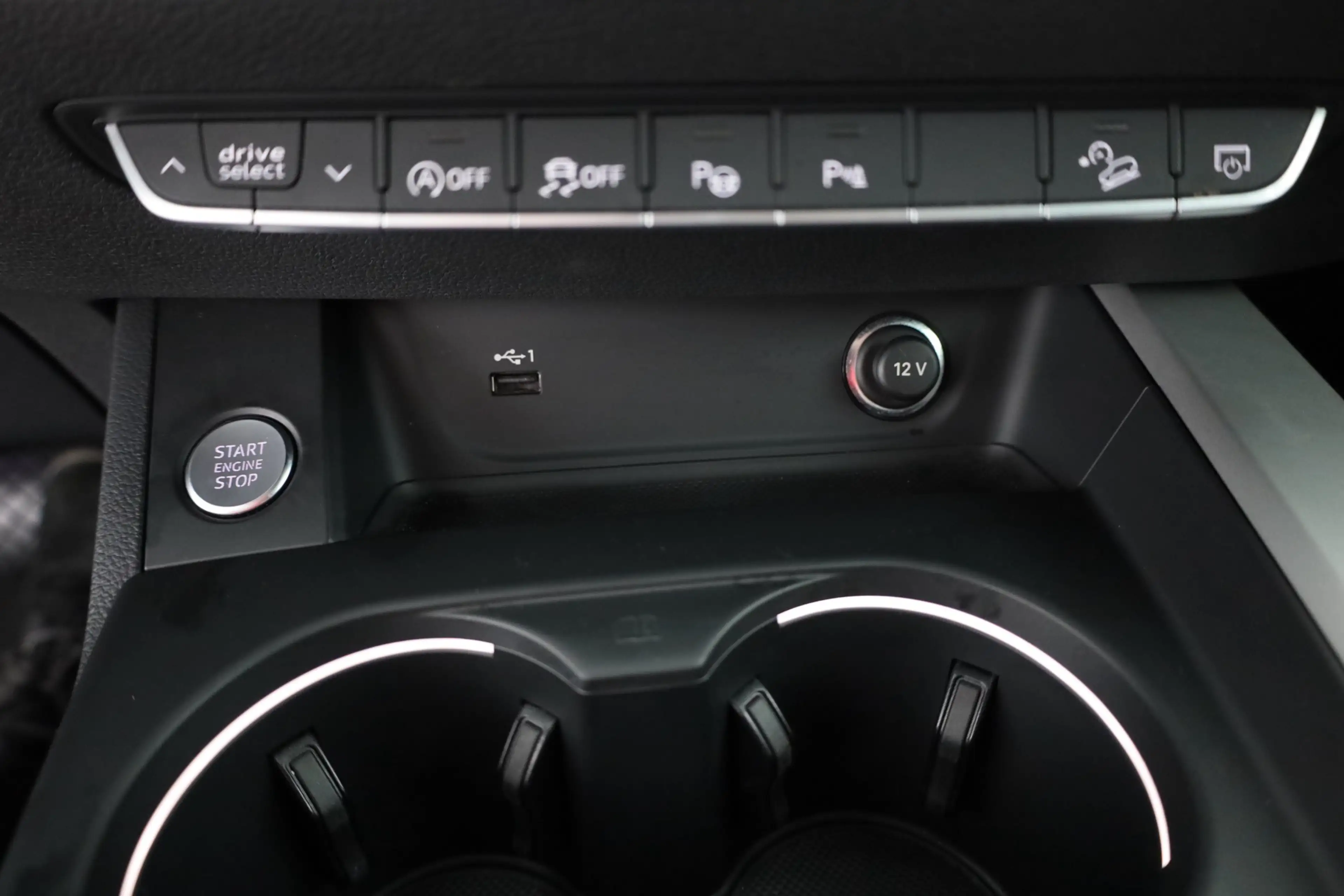 Audi A4 allroad Avant 40 TDI Quattro Aut. LED Navi AHK — photo 13