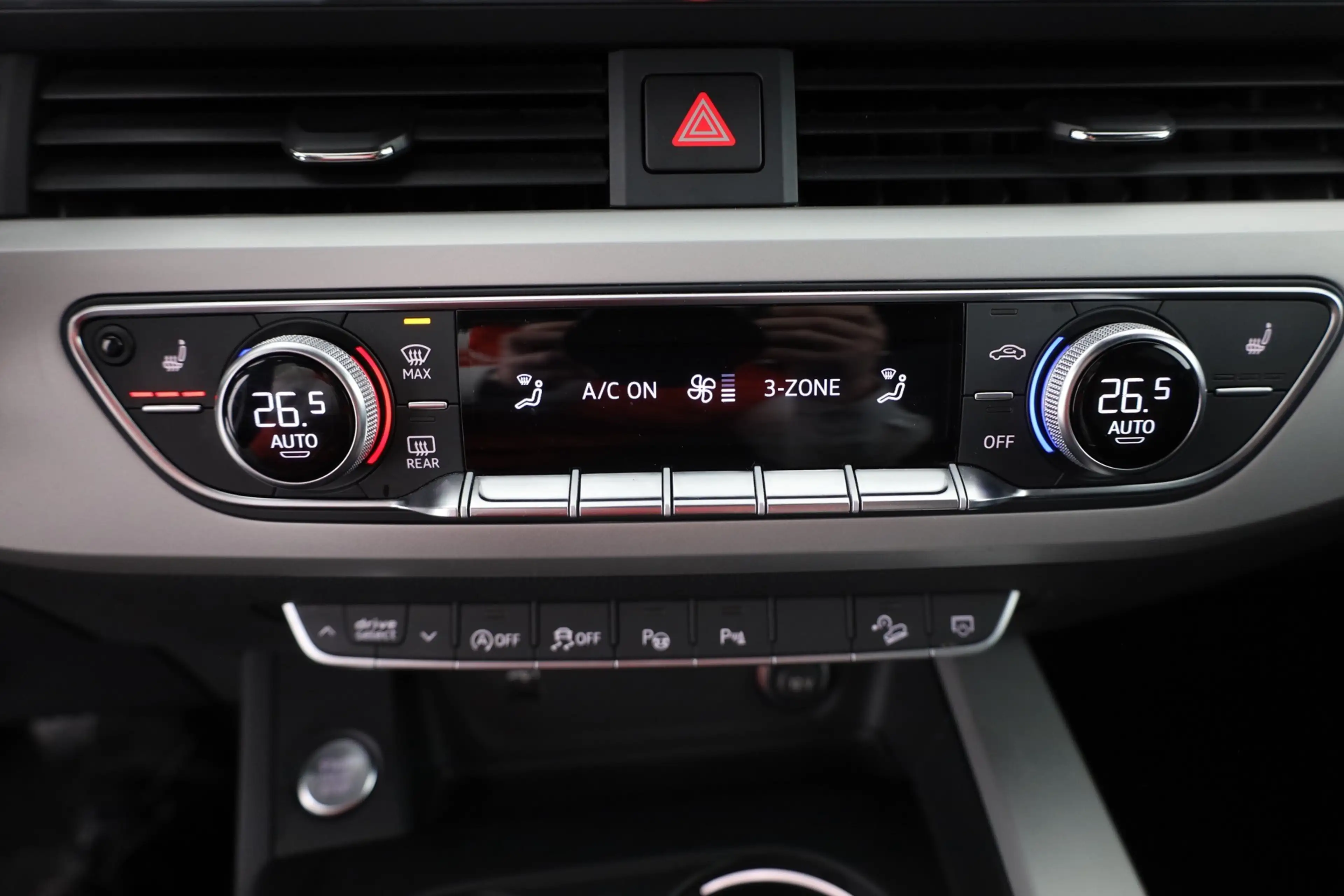 Audi A4 allroad Avant 40 TDI Quattro Aut. LED Navi AHK — photo 12