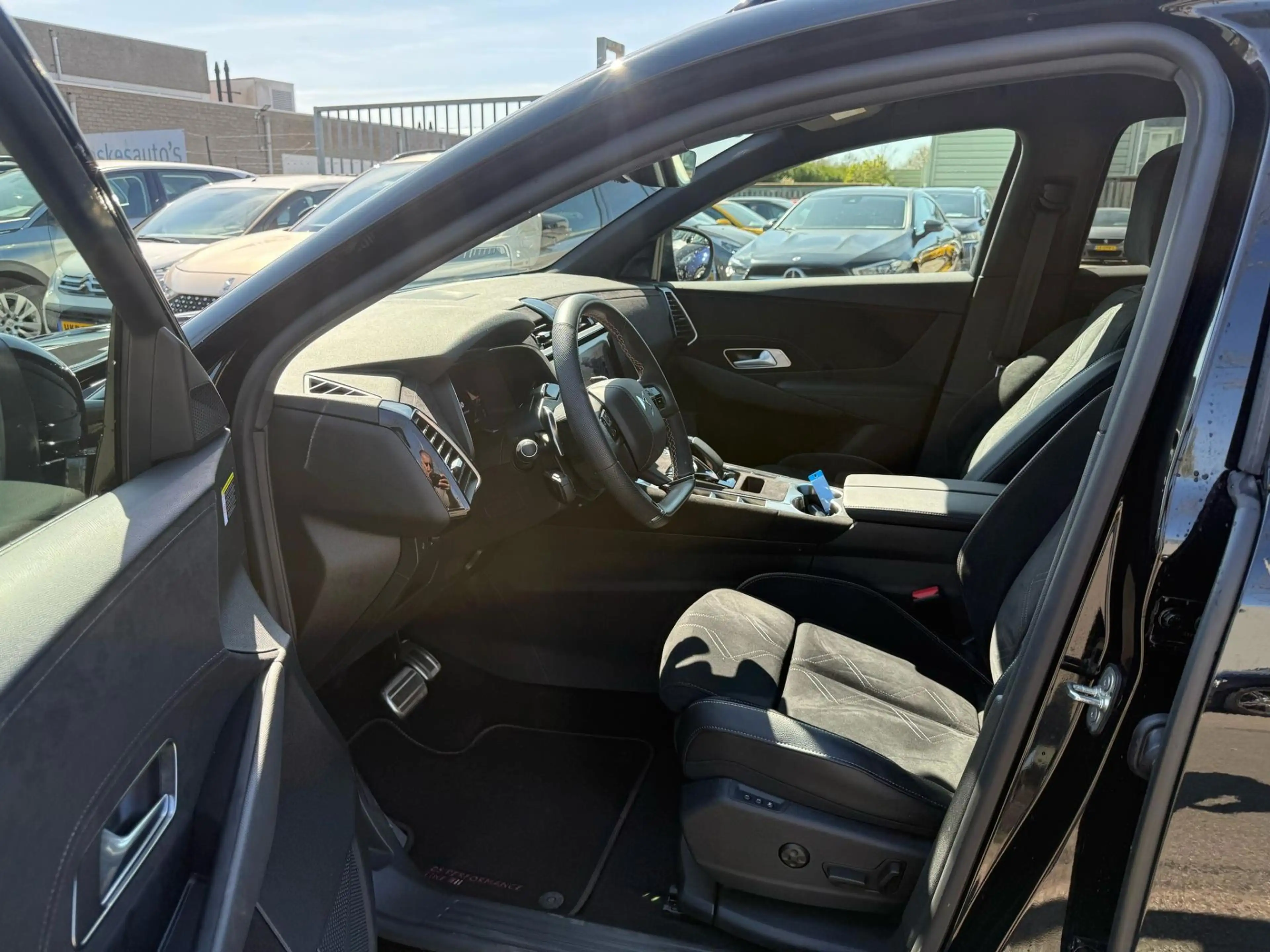 DS Automobiles DS 7 E-Tense 225 Performance Line, Navi, Dealer auto, C — photo 3