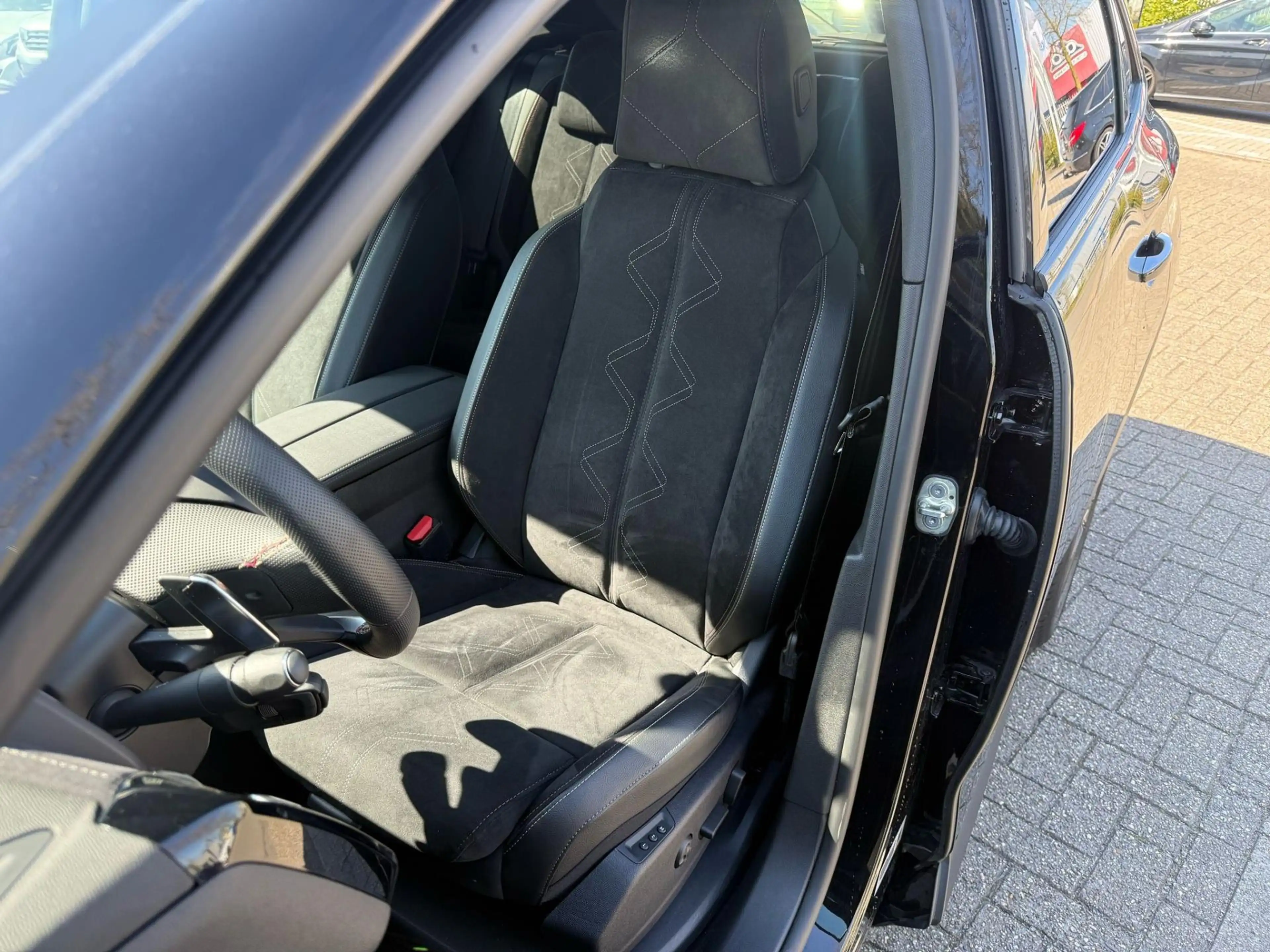 DS Automobiles DS 7 E-Tense 225 Performance Line, Navi, Dealer auto, C — photo 9