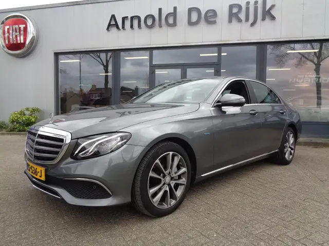 Mercedes-Benz E 350 e Lease Edition