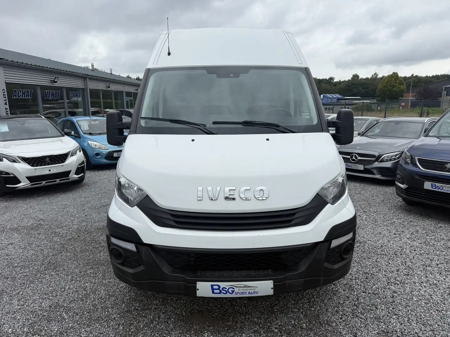 Iveco Daily 35S12V 2.3 Turbo*3 PLACES*BOITE AUTO*TVA*EURO6b Weiß - 2