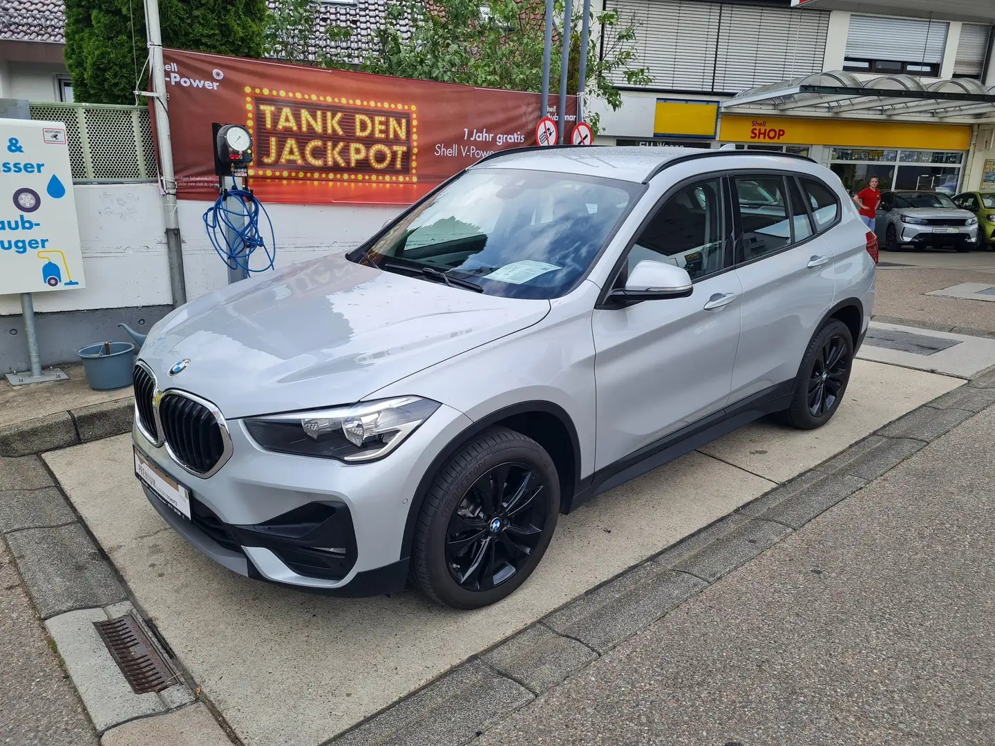 BMW X1 sDrive 18 d Advantage*AHK*Business-Paket* Сірий - 1