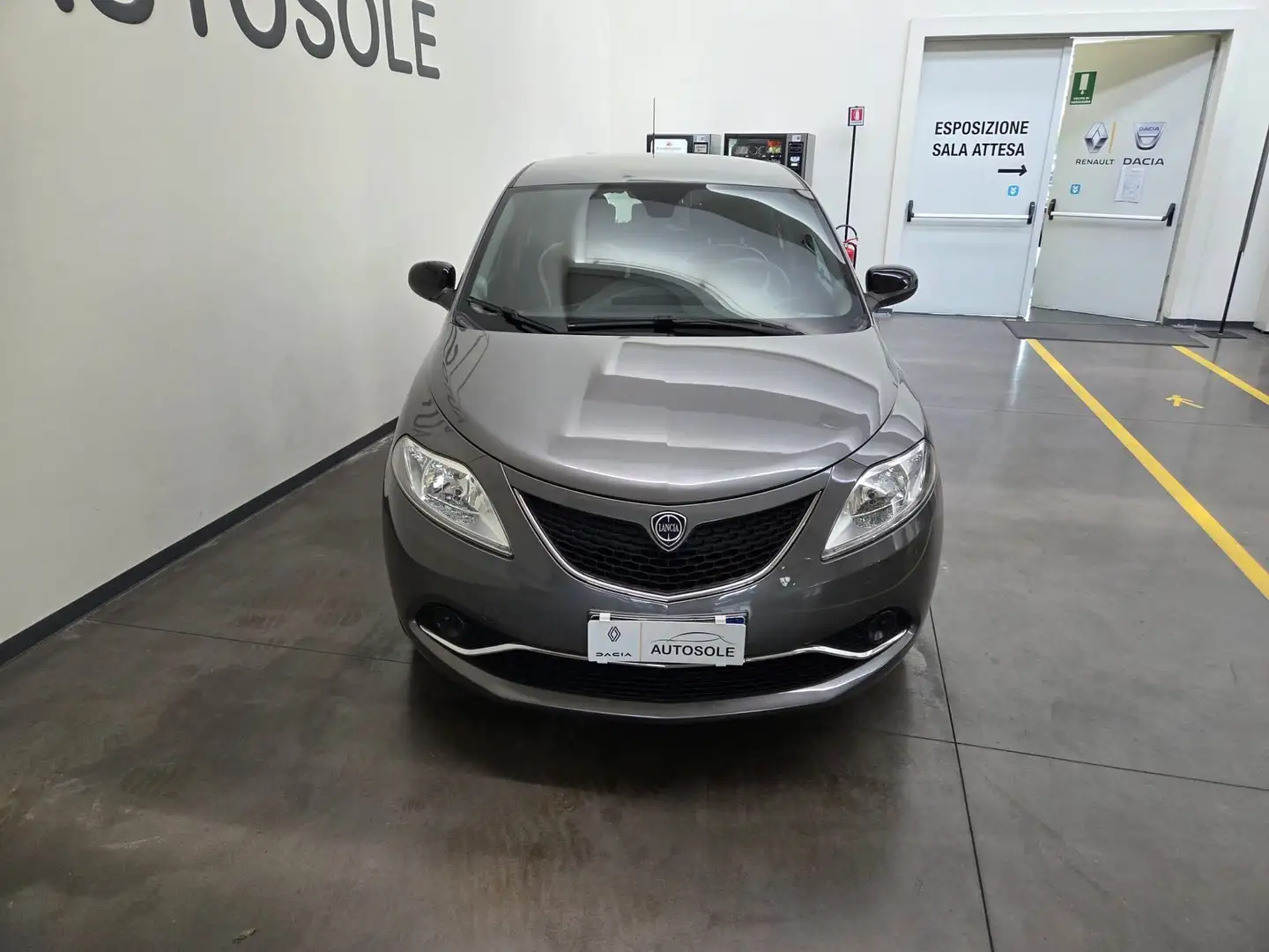 Lancia Ypsilon 1.2 69 CV 5 porte GPL Ecochic Silver - 2