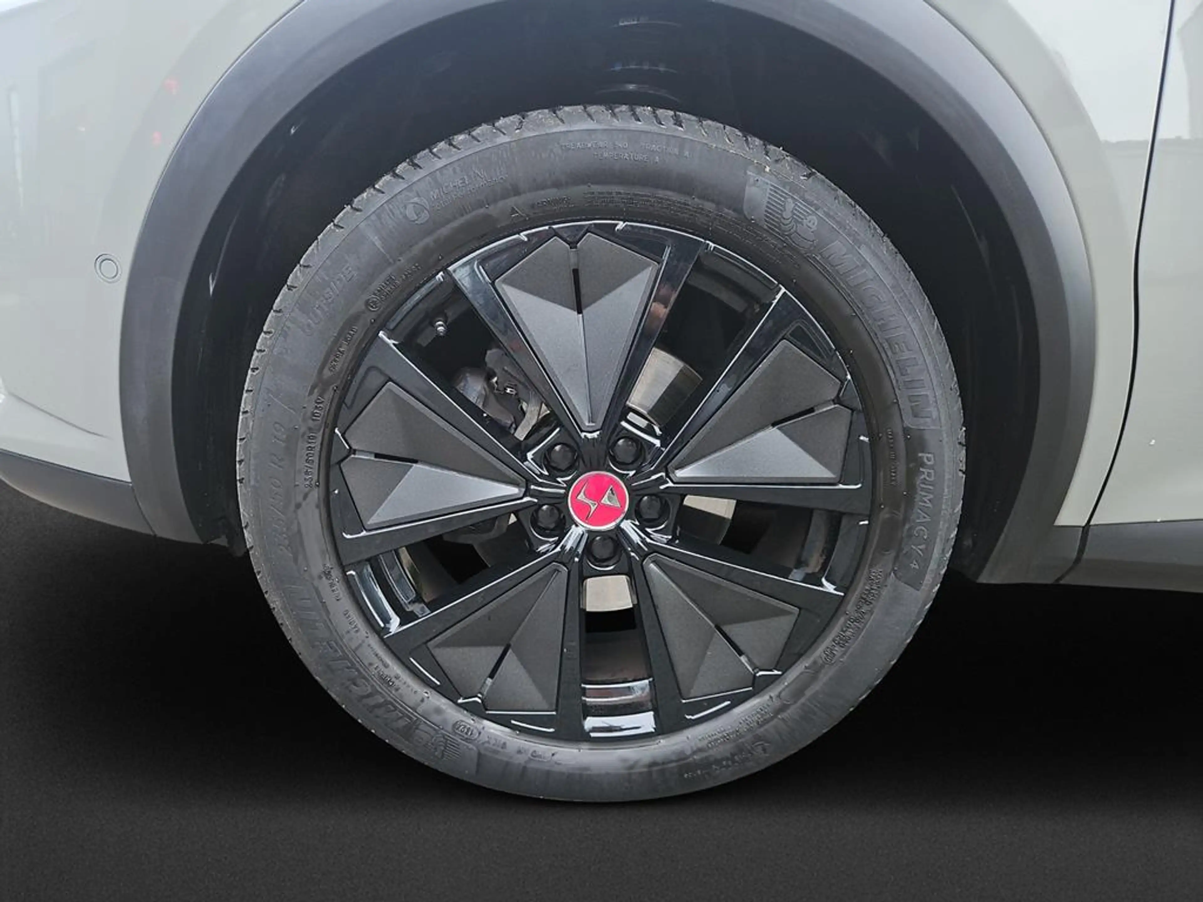 DS Automobiles DS 7 DS 7 PERFORMANCE LINE + BlueHDI 130 — photo 8
