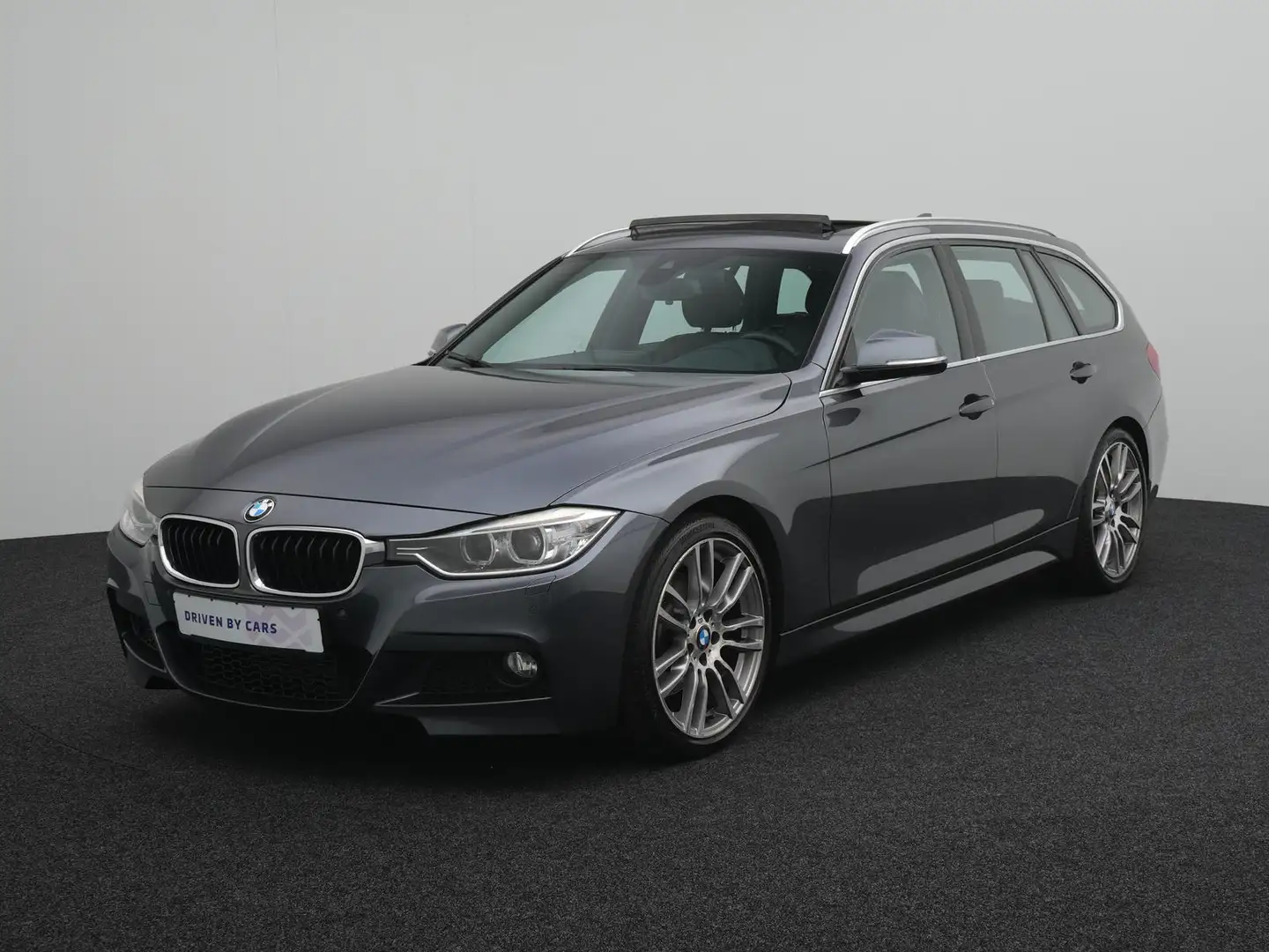BMW 330 d M-Sport,BIXENON,TEMPO,PANO,AHK,NAVI,SHZ,KAM Grau - 2