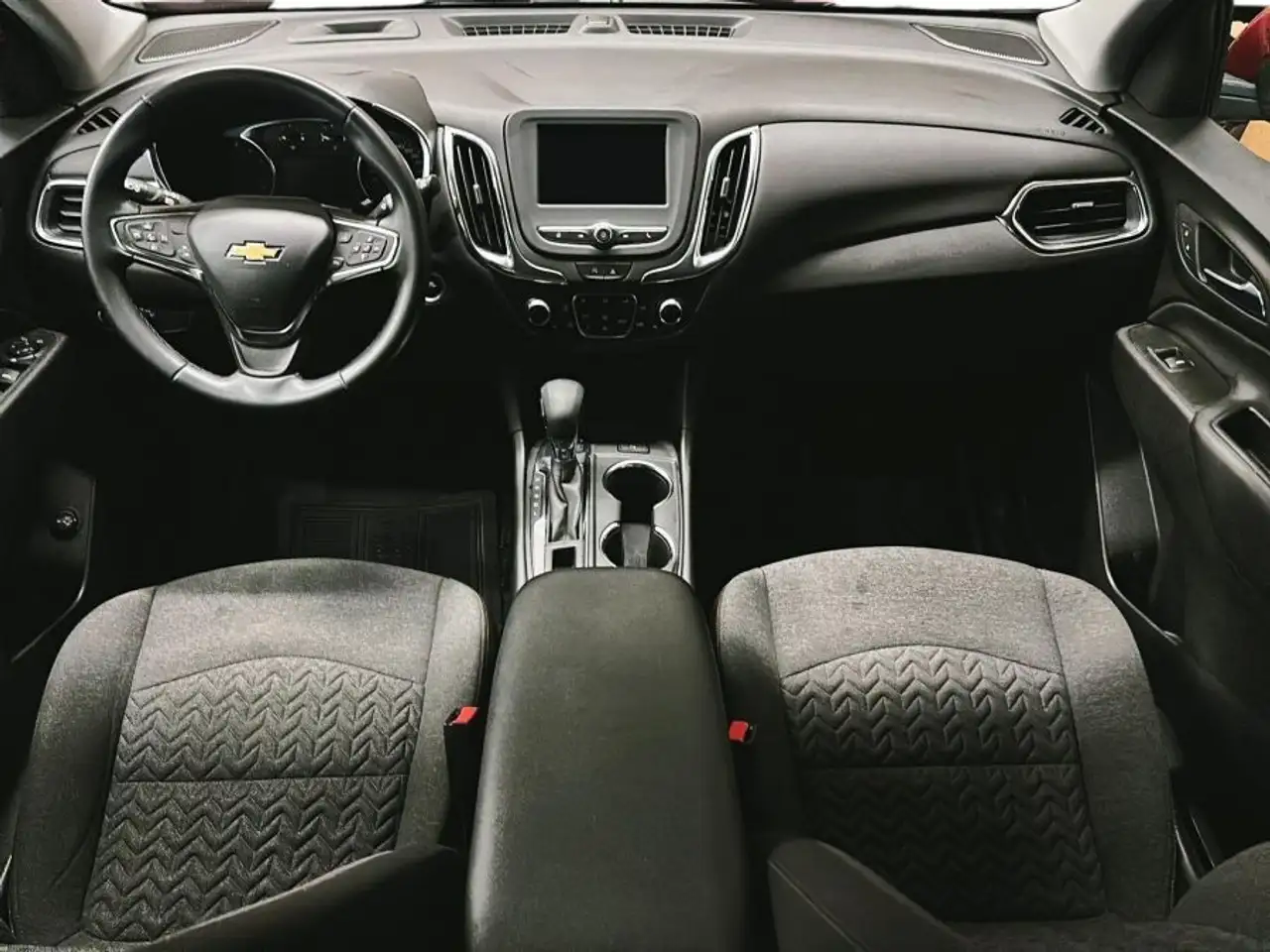 Chevrolet Equinox снимка Chevrolet Equinox