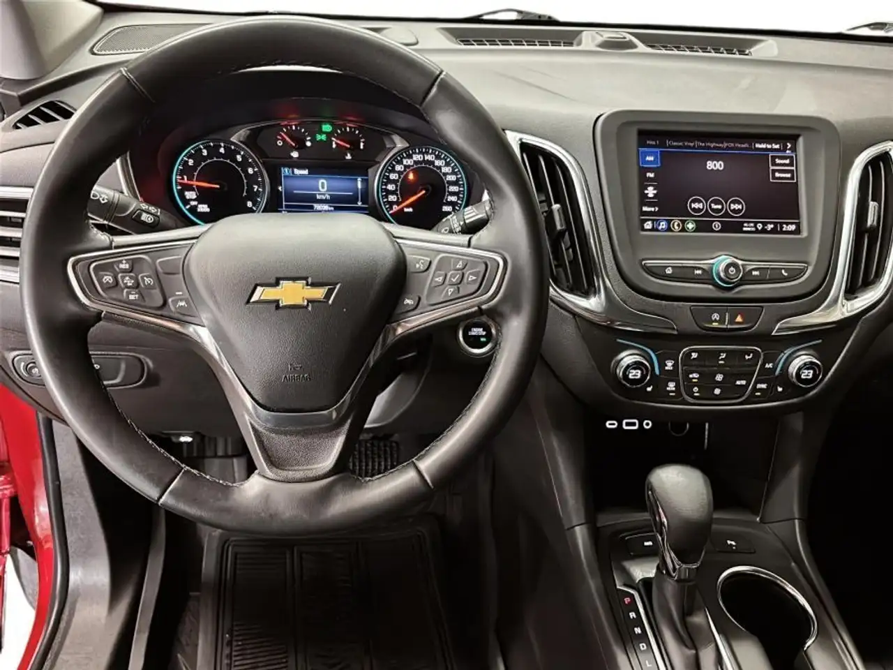 Chevrolet Equinox снимка Chevrolet Equinox