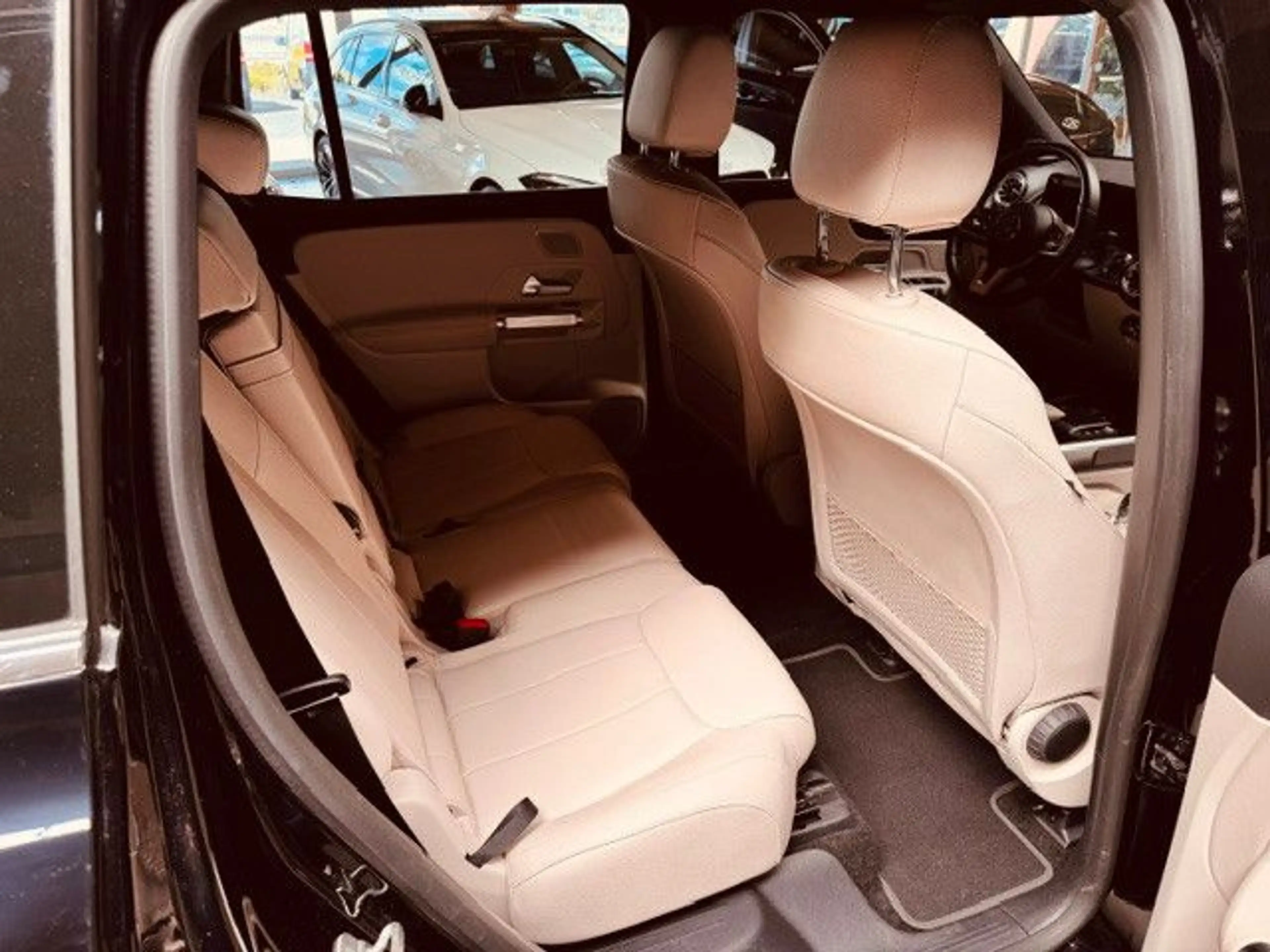 Mercedes-Benz EQB 250 Progressive — photo 5