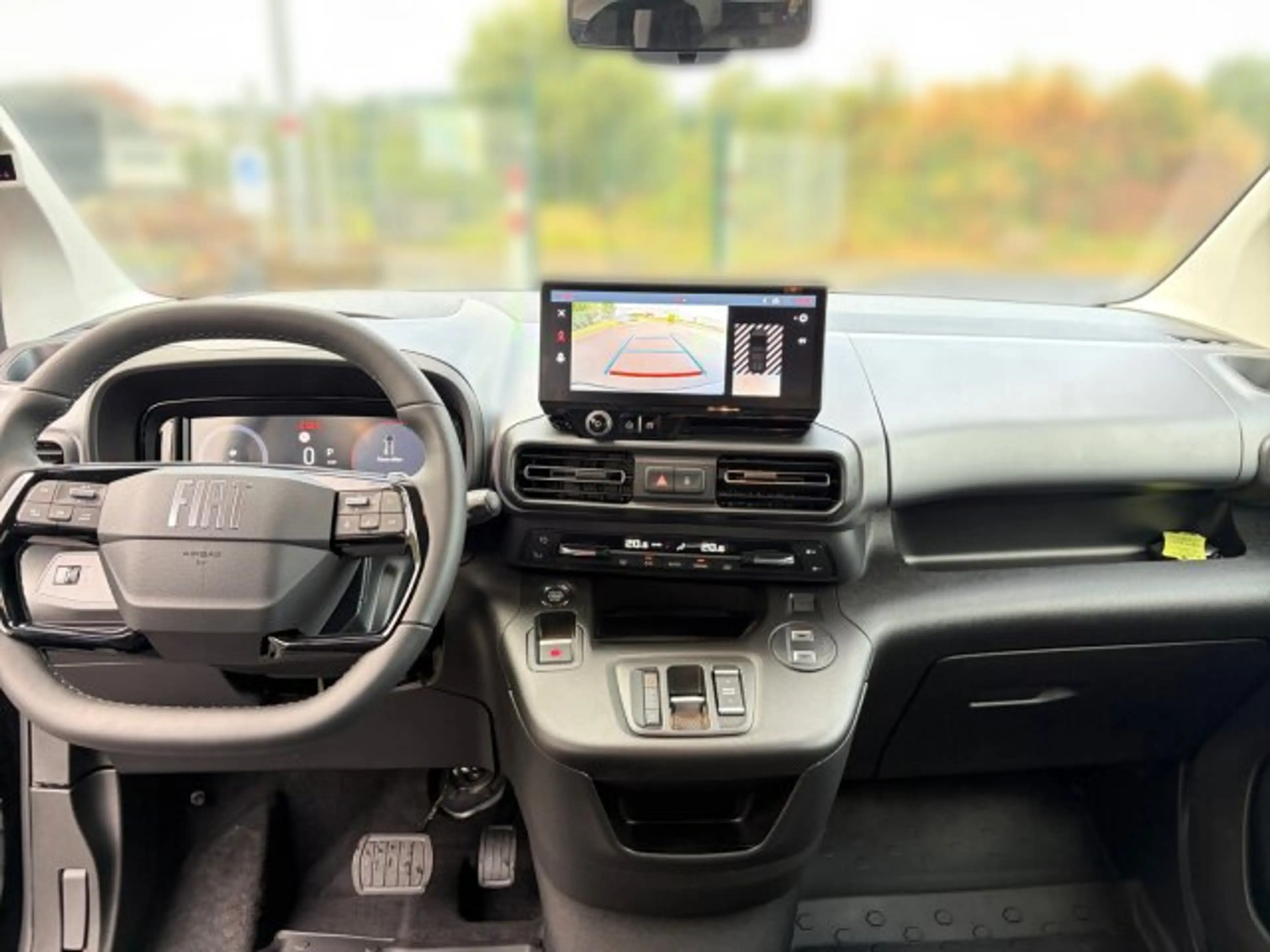 Fiat Doblo Doblo Kombi 5 Sitze Autom Sitzh. Klimaauto Rückfahrkam BAR TZ — photo 9