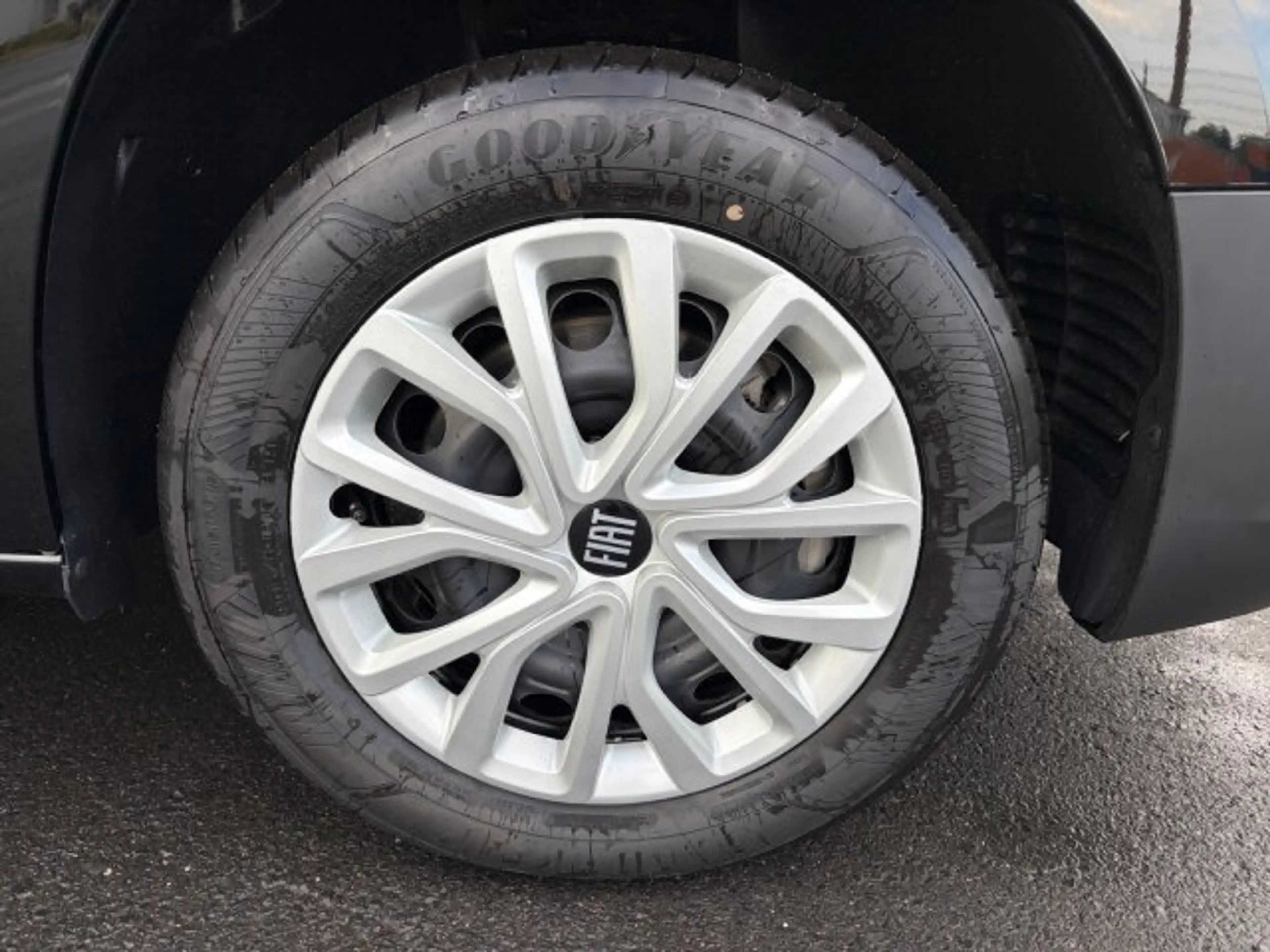 Fiat Doblo Doblo Kombi 5 Sitze Autom Sitzh. Klimaauto Rückfahrkam BAR TZ — photo 6