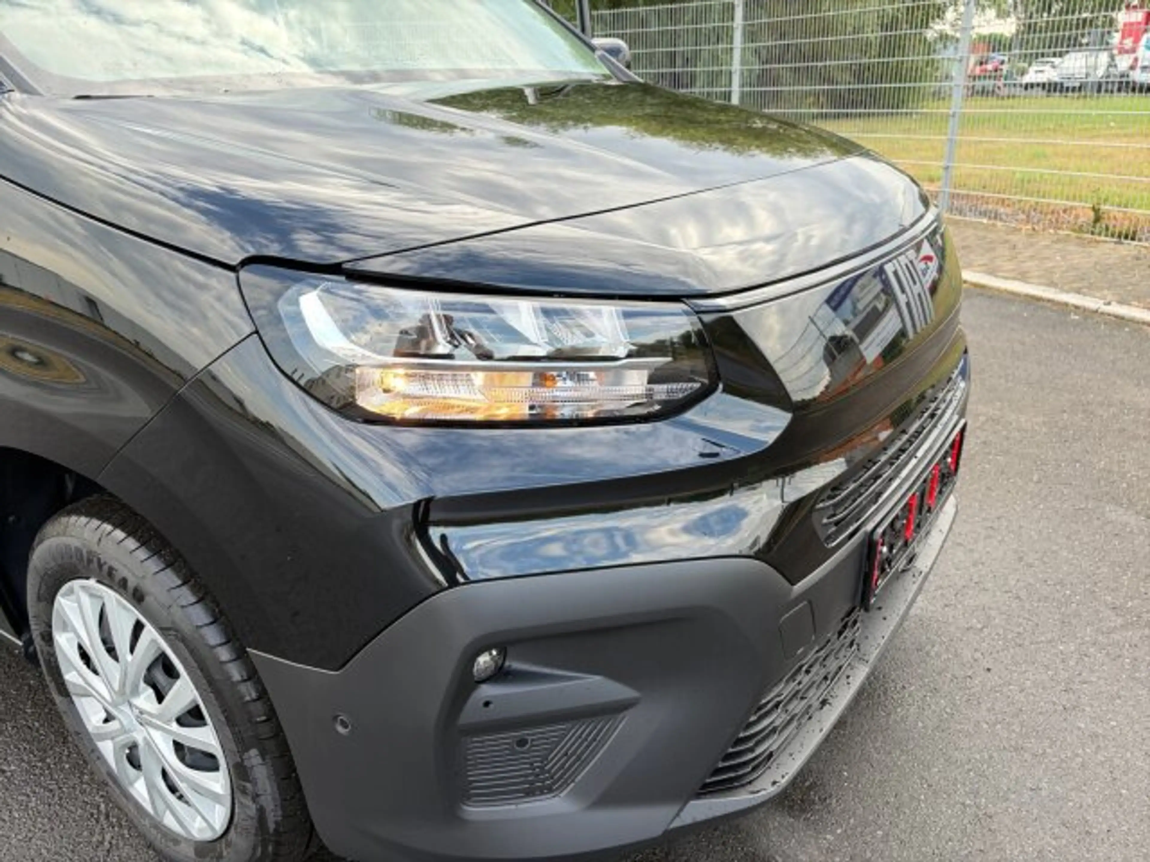 Fiat Doblo Doblo Kombi 5 Sitze Autom Sitzh. Klimaauto Rückfahrkam BAR TZ — photo 14