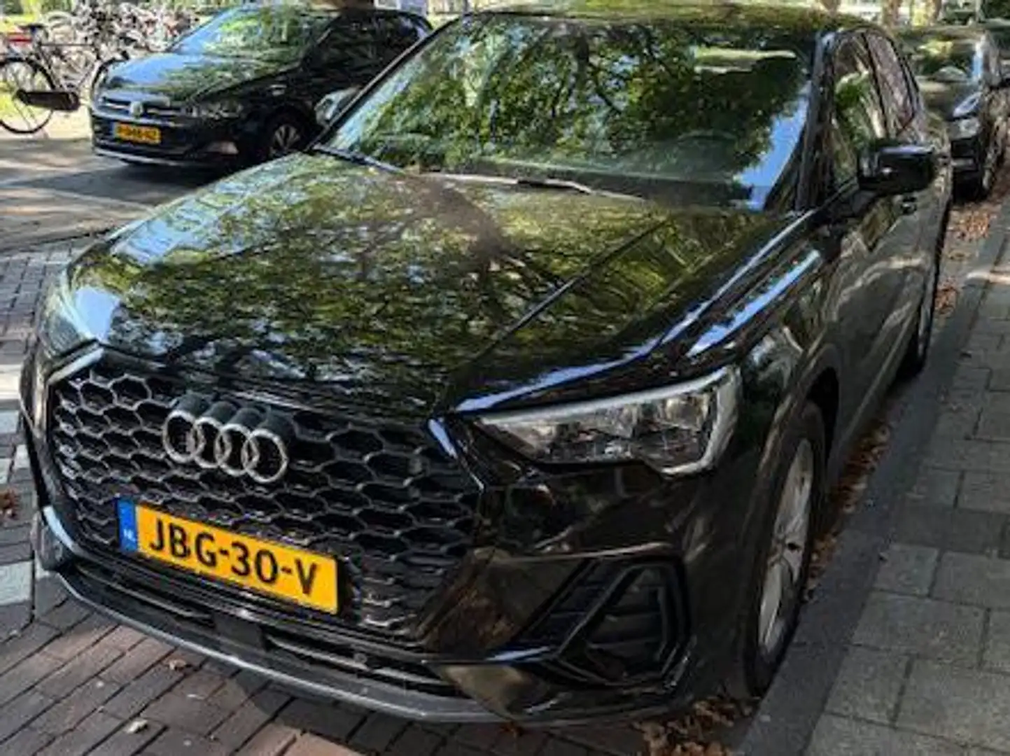 Audi Q3 Sportback 45 TFSI e S Edition Zwart - 2