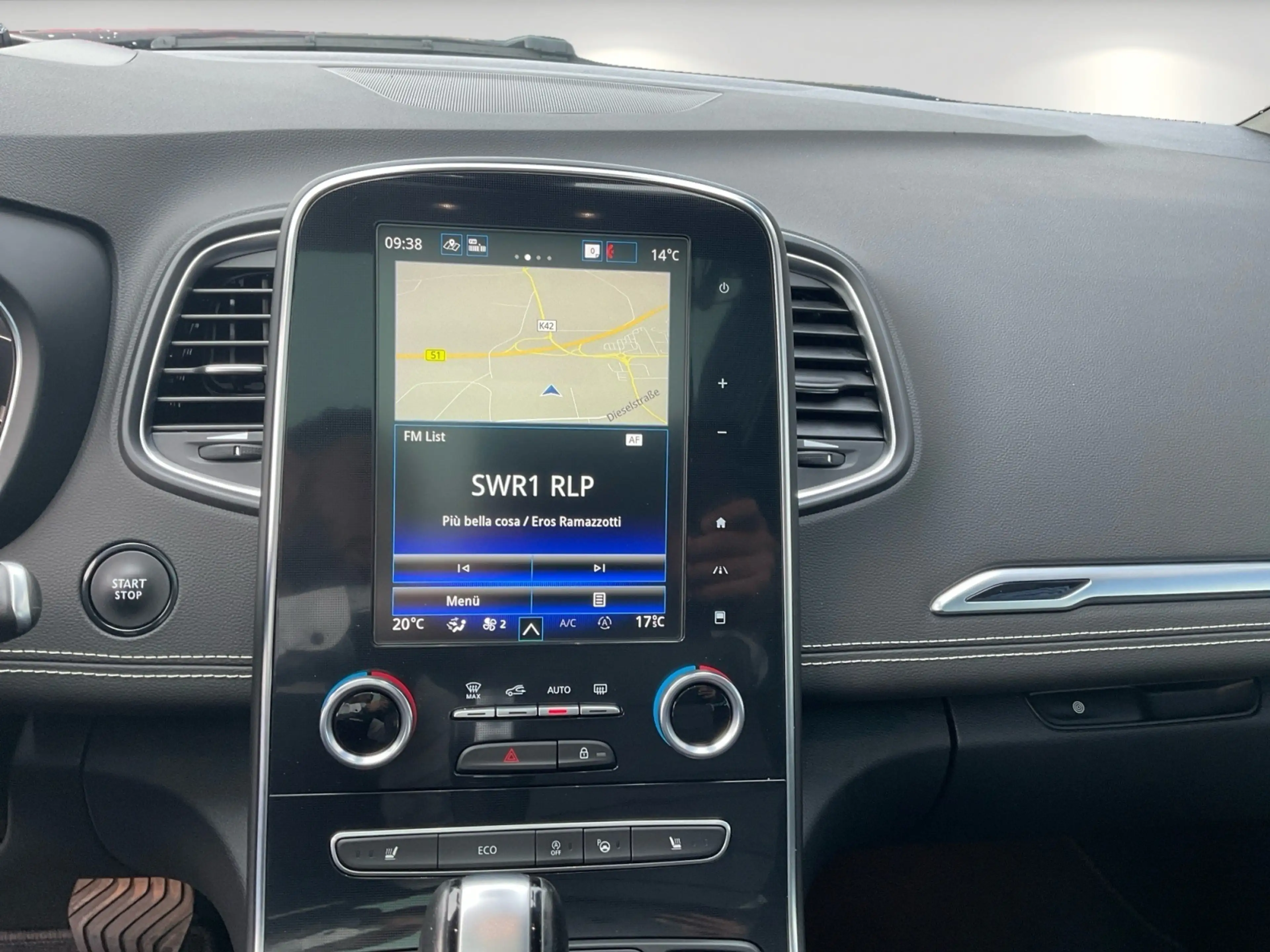 Renault Grand Scenic Scenic IV 1.7 BLUE dCi 150 Grand BOSE — photo 11