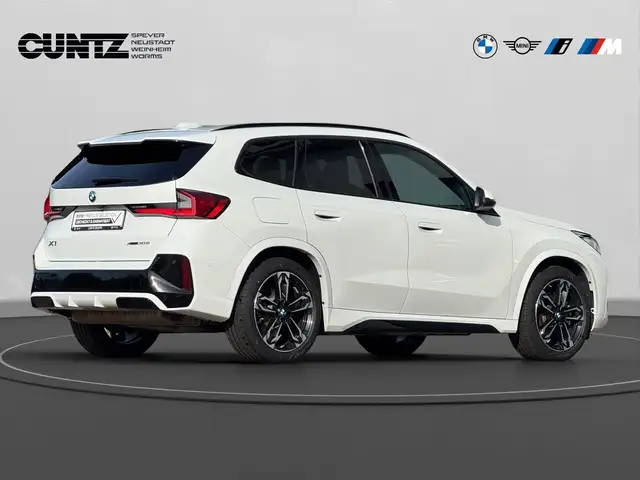 BMW X1 view 6