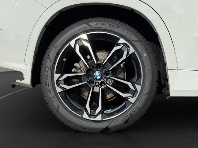 BMW X1 view 13
