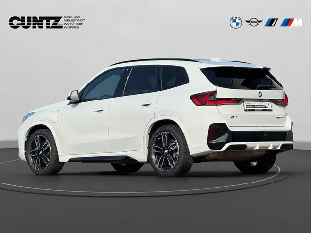 BMW X1 view 8