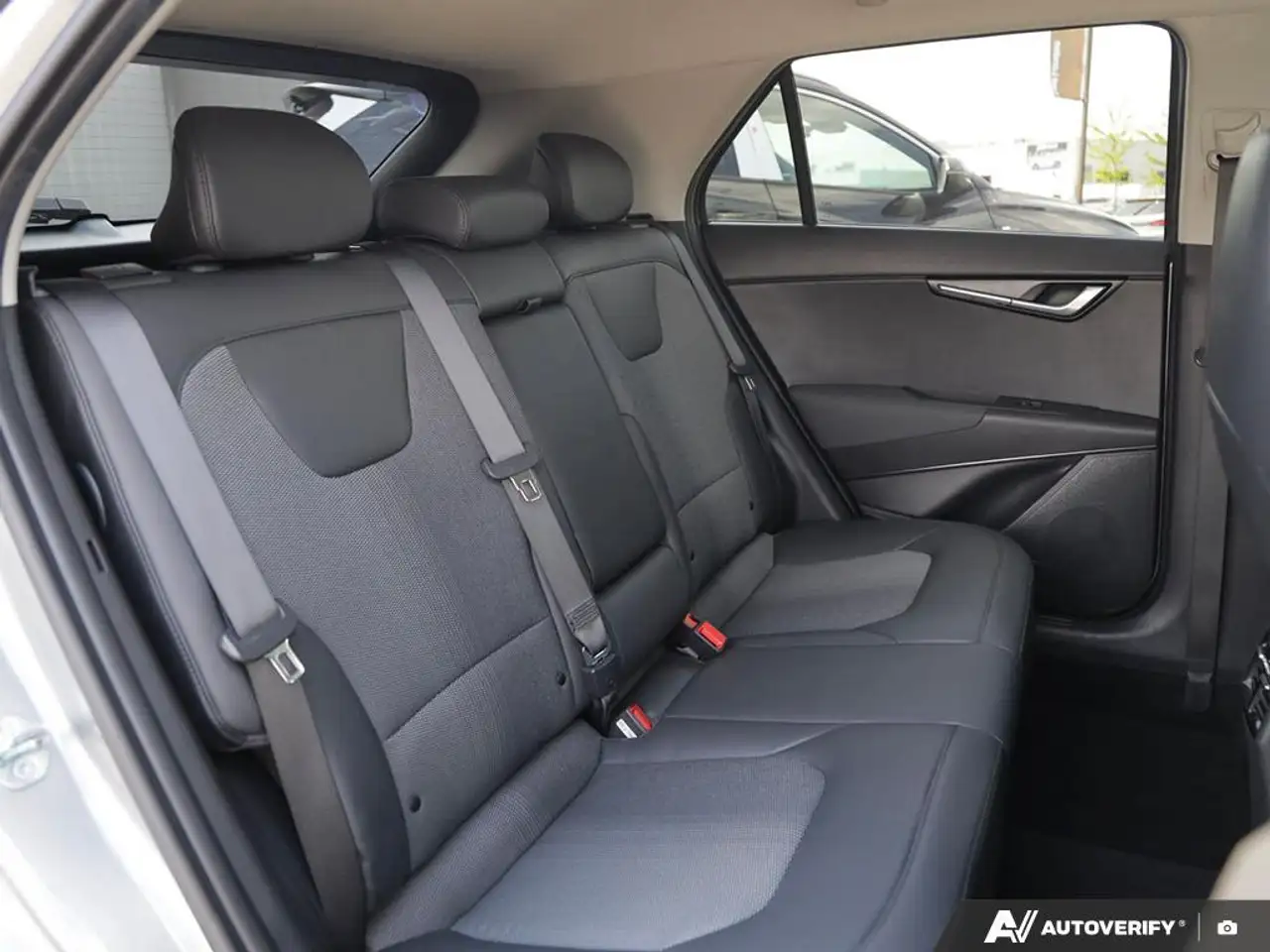 Kia Niro снимка Kia Niro