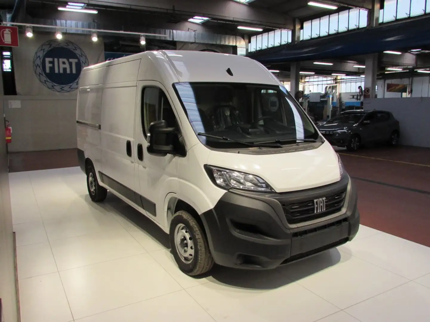 Fiat DUCATO 35 2.2 Mjt 140CV MH2 Furgone KM.ZERO Bianco - 2
