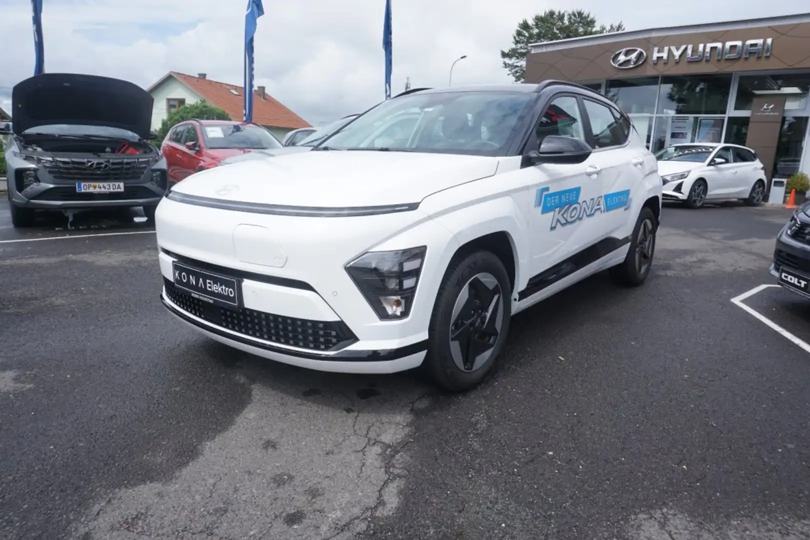 Hyundai KONA EV (SX2) Smart Line 65,4 kWh k4es1-OP2/P7 Nero - 1