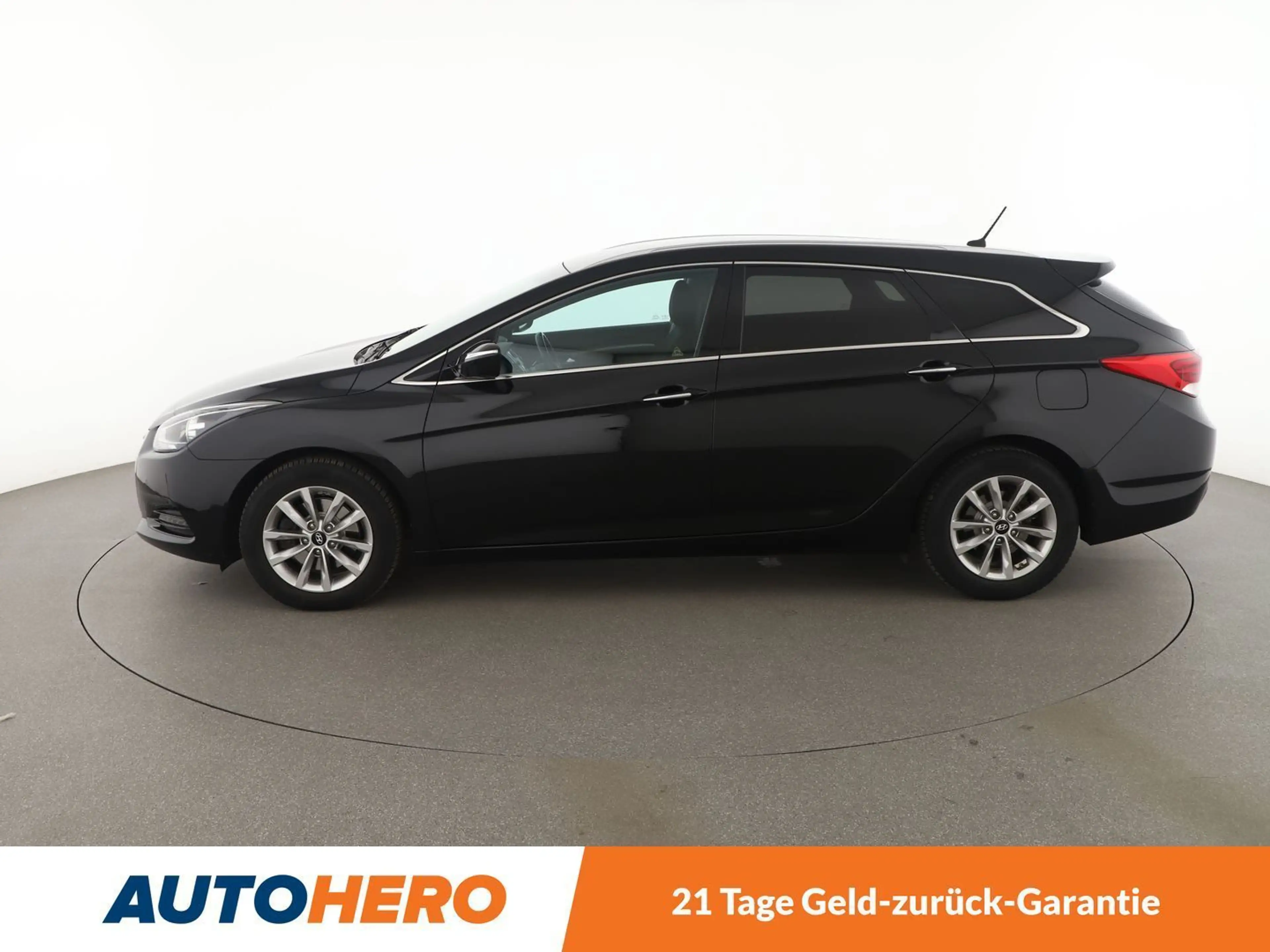 Hyundai i40 1.6 Trend Blue*TEMPO*PDC*SHZ*KLIMA*GARANTIE* — photo 3