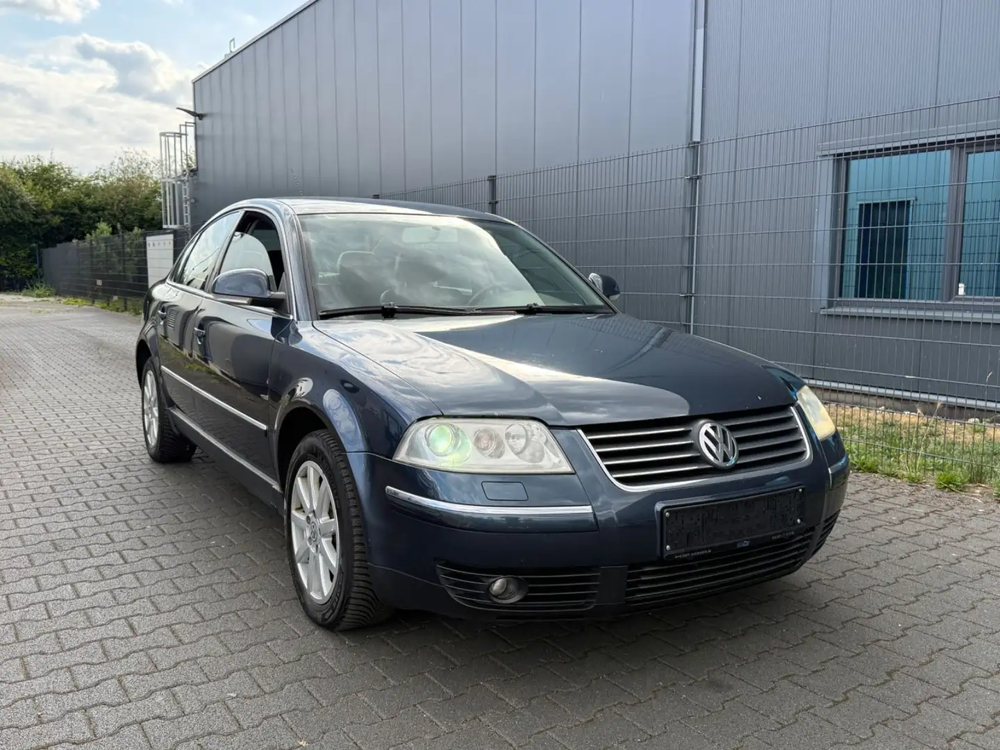 Volkswagen Passat Lim. V6 TDI Highline 4Motion*XENON* GT Li Blau - 2