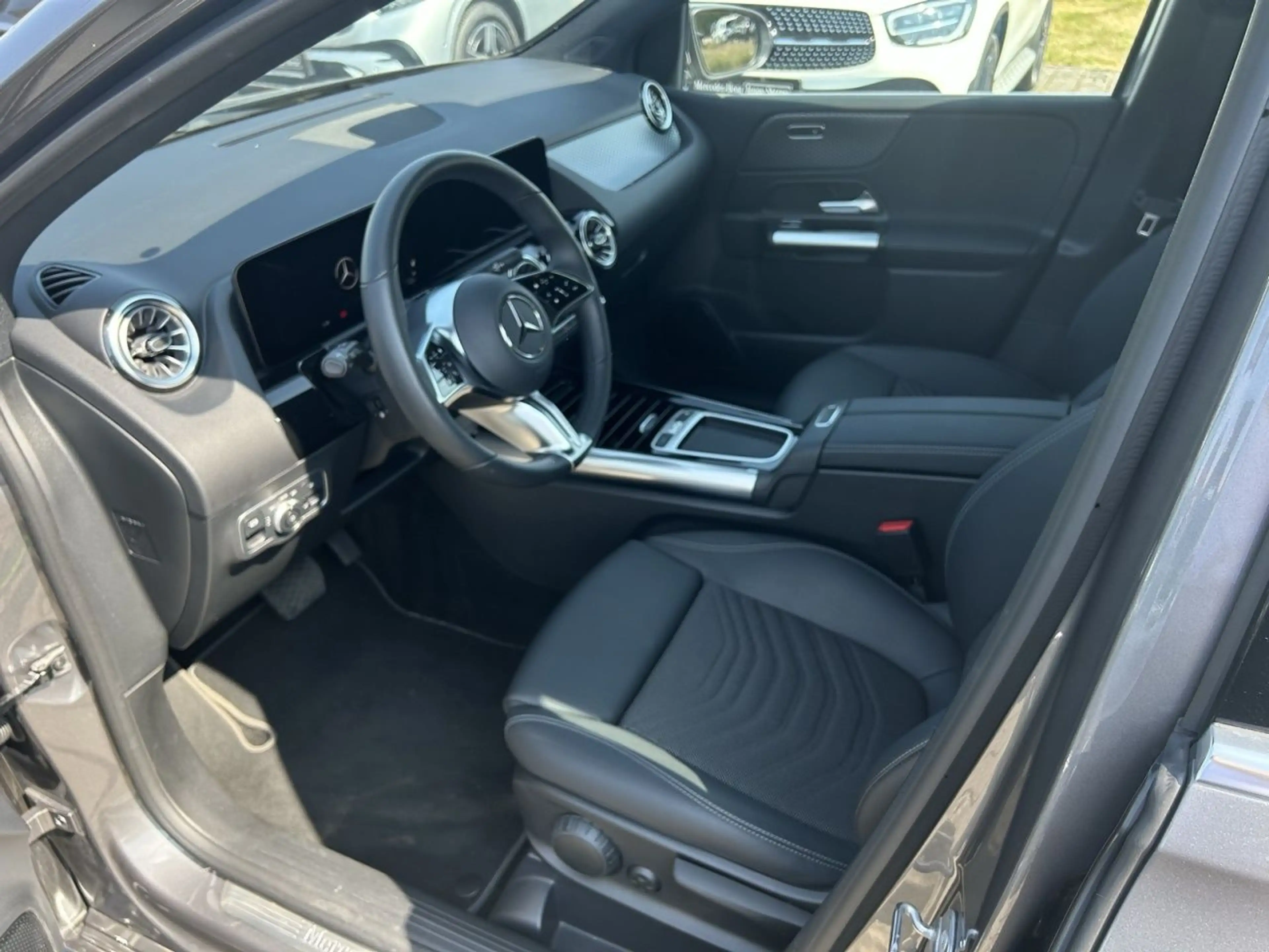 Mercedes-Benz B 200 PROGRESSIVE+TOTW+AMBIENTE+AHK+DISTRONIC — photo 12