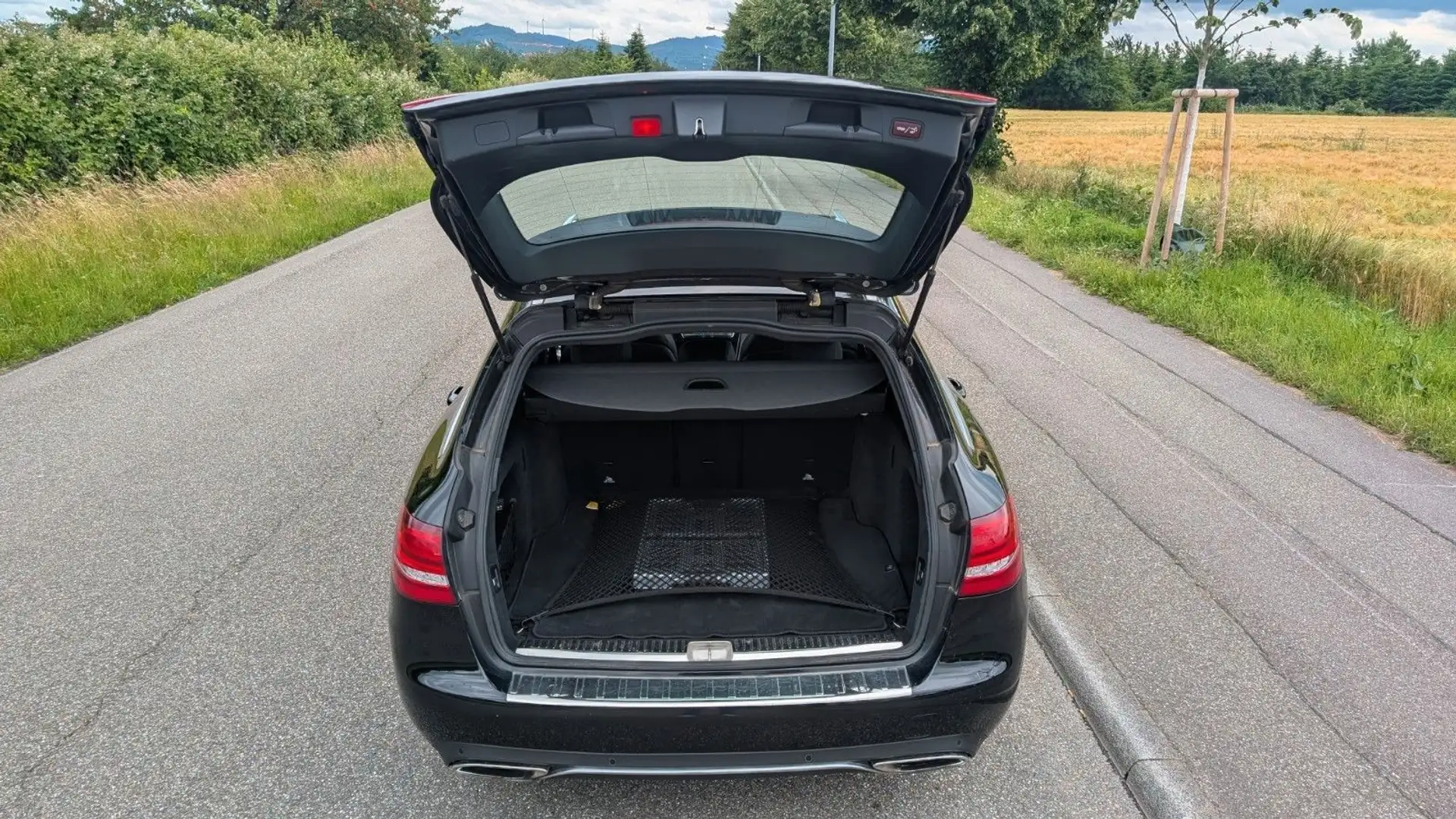 Mercedes-Benz C 400 4Matic T Negro - 2