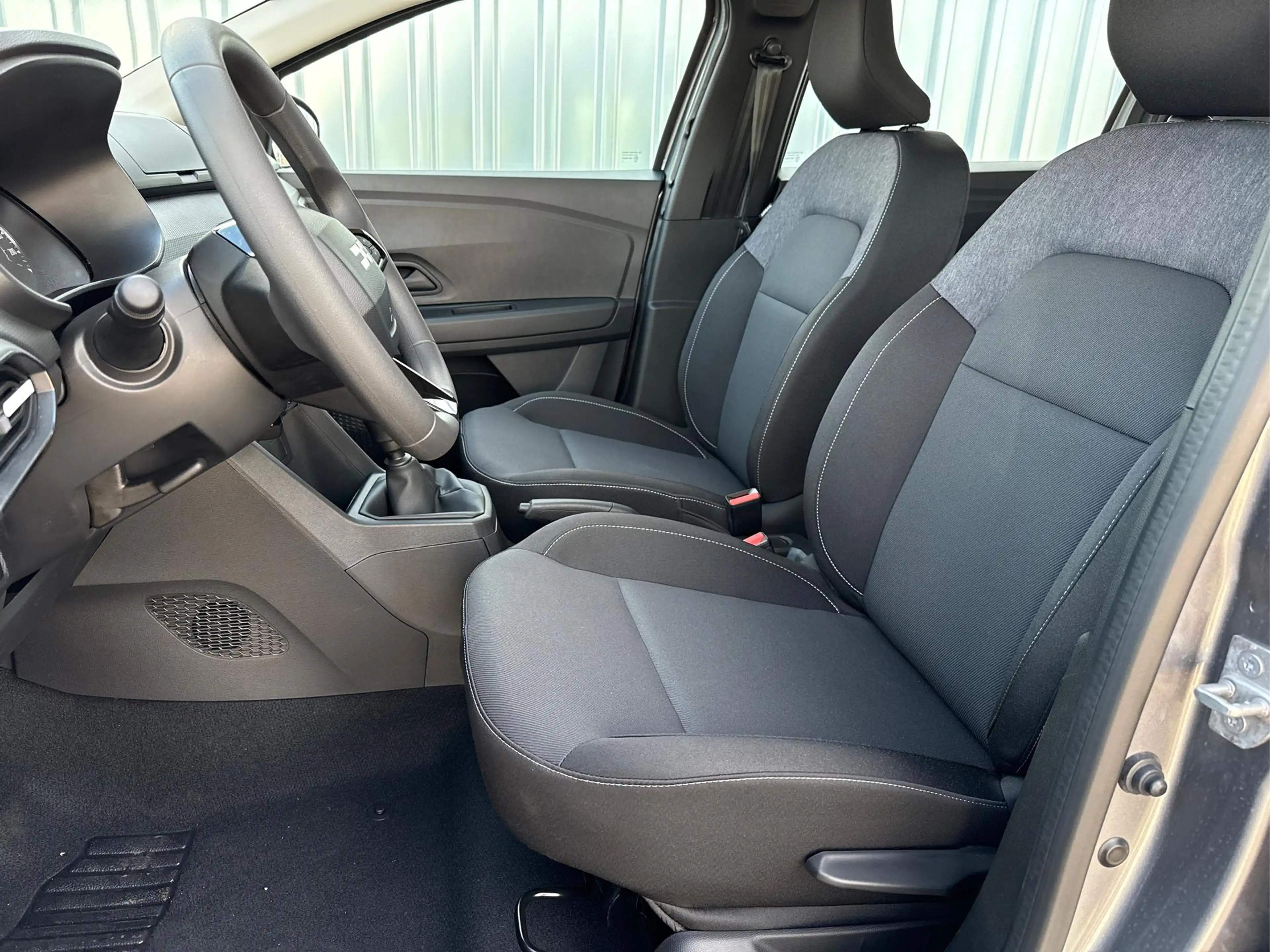 Dacia Jogger Essential 7-Sitzer-Eco G 120-LPG-122 PS-6-Gang-... — photo 8
