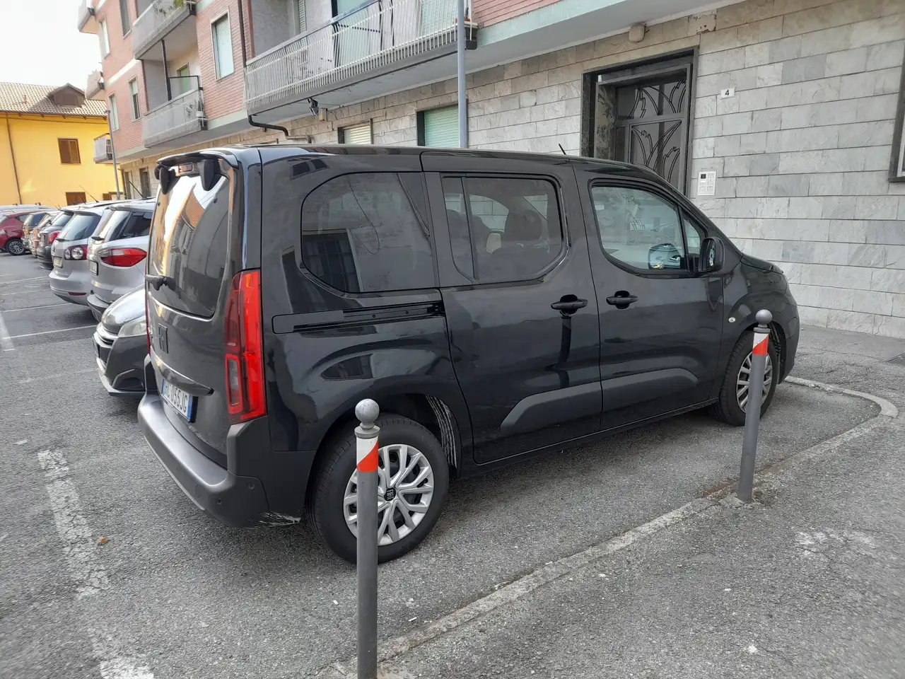 Fiat Doblo Doblo Passo Corto 1.5 d Magic Top 100cv — photo 1 of 6