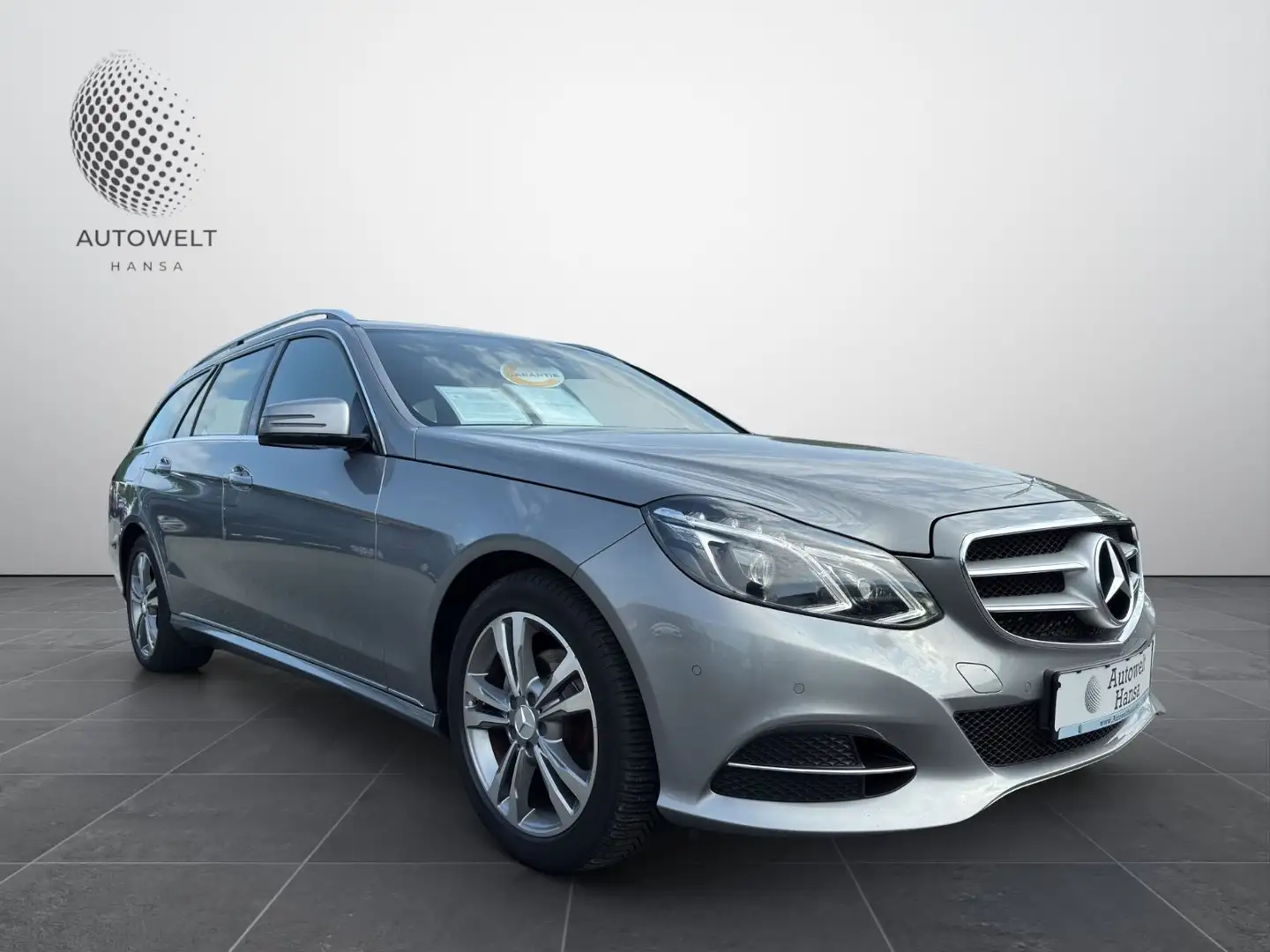 Mercedes-Benz E 200 T /AVANTGARDE/ATM100t.KM/LEDER/S-DACH/AHK/ Zilver - 2