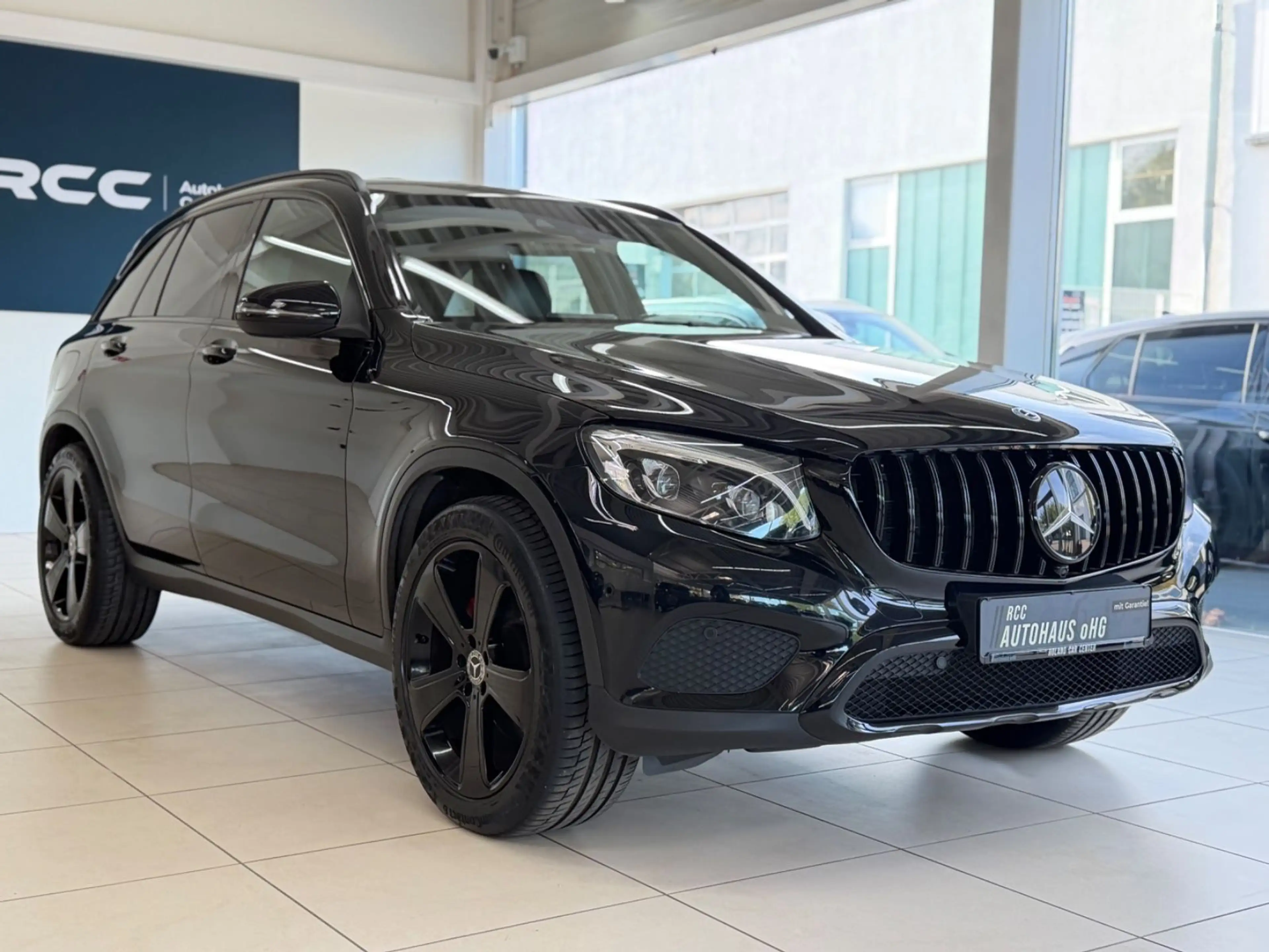 Mercedes-Benz GLC 250 d AMG 4Matic AHK Burm Distr — photo 4