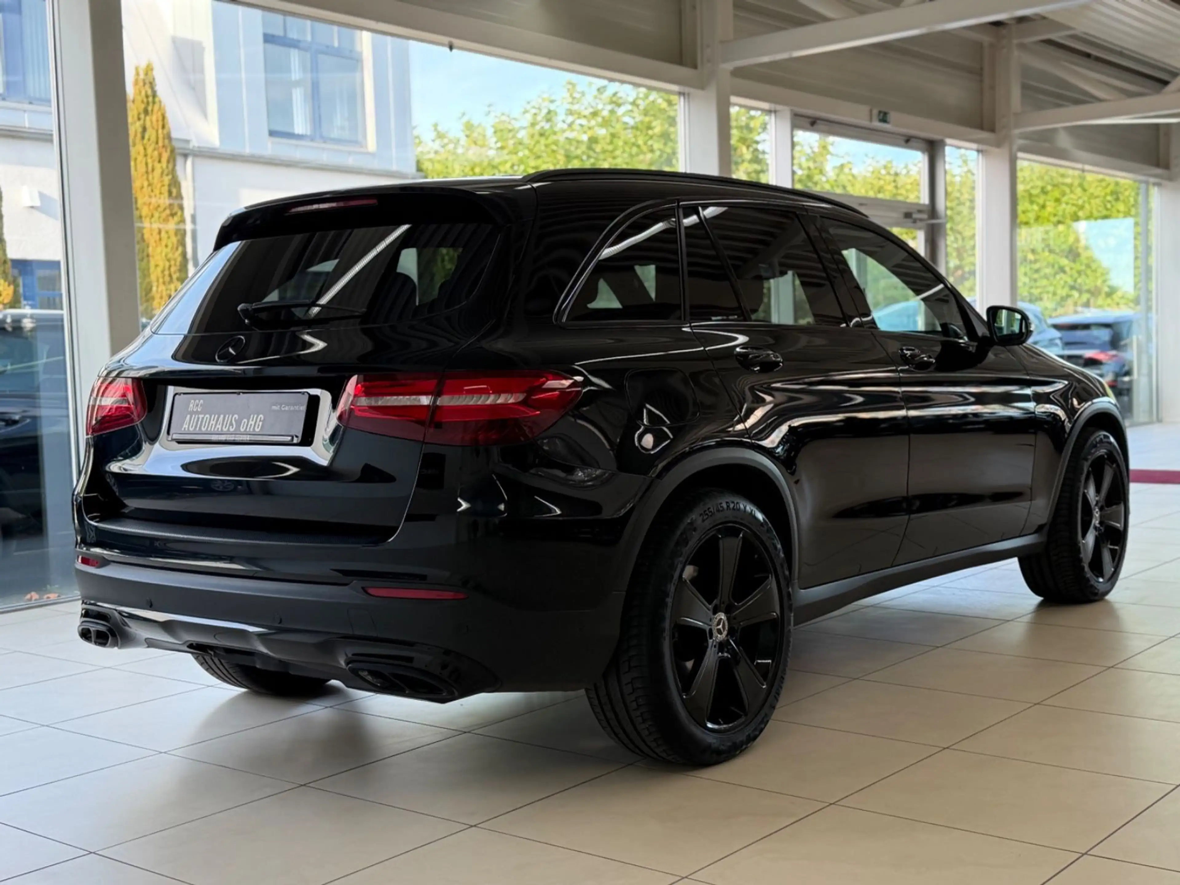 Mercedes-Benz GLC 250 d AMG 4Matic AHK Burm Distr — photo 6