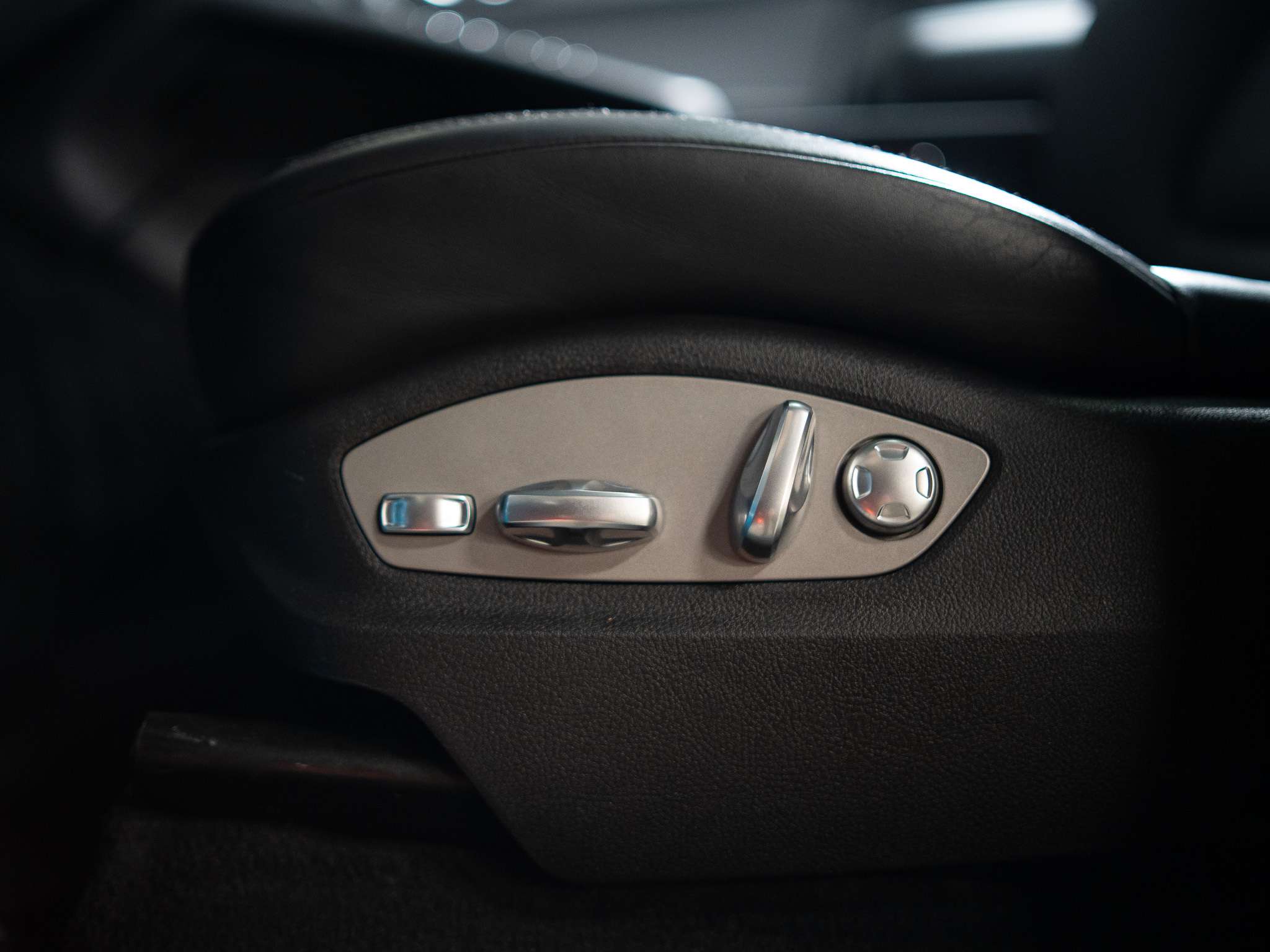 2019 Porsche Macan PREMIUM PLUS PKG | BOSE | PANO | 21 IN RS WHEELS thumb 15