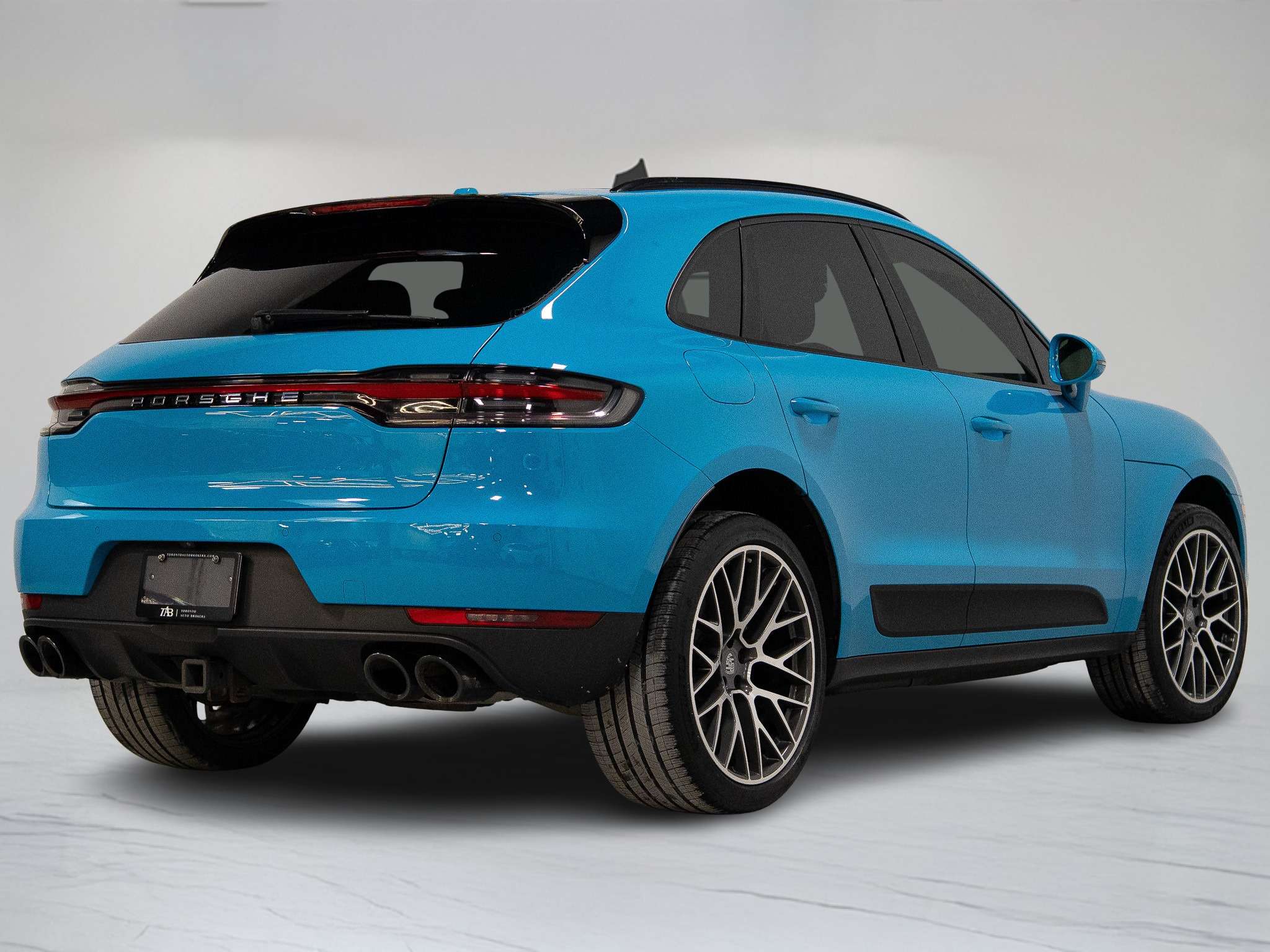 2019 Porsche Macan PREMIUM PLUS PKG | BOSE | PANO | 21 IN RS WHEELS alt 4