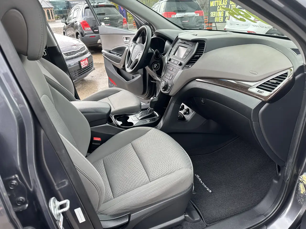 Hyundai SANTA FE снимка Hyundai SANTA FE