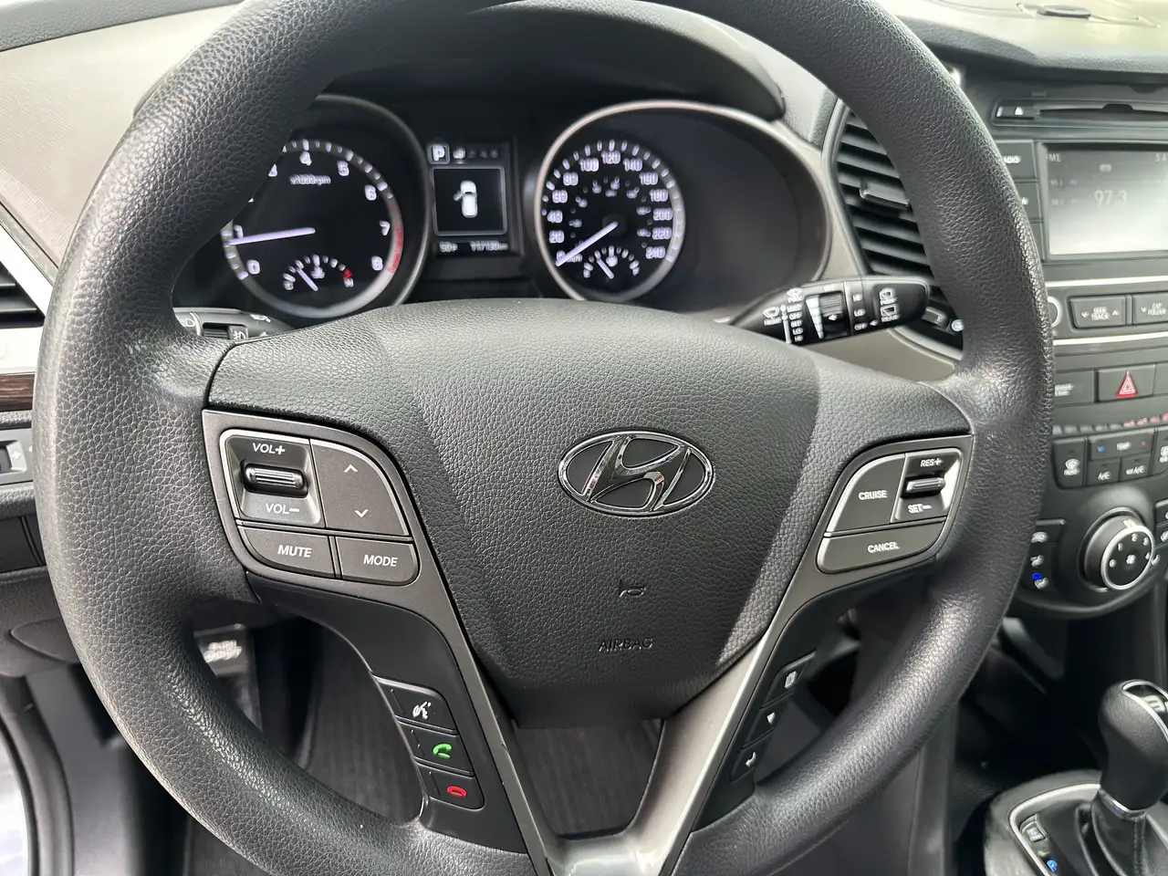 Hyundai SANTA FE снимка Hyundai SANTA FE
