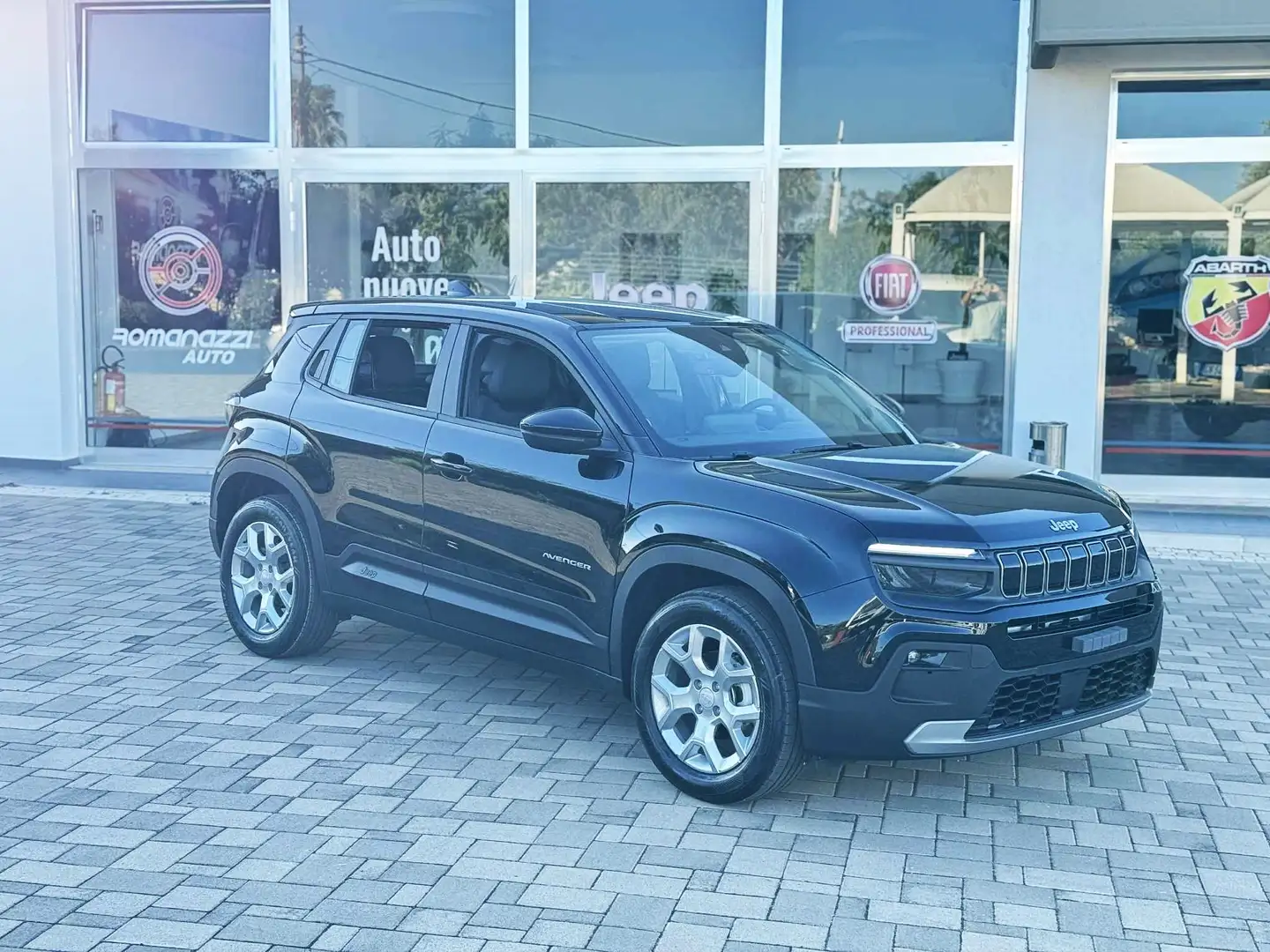 Jeep Avenger AVENGER 1.2 Hybrid 48V Automat Longitude Nero - 1