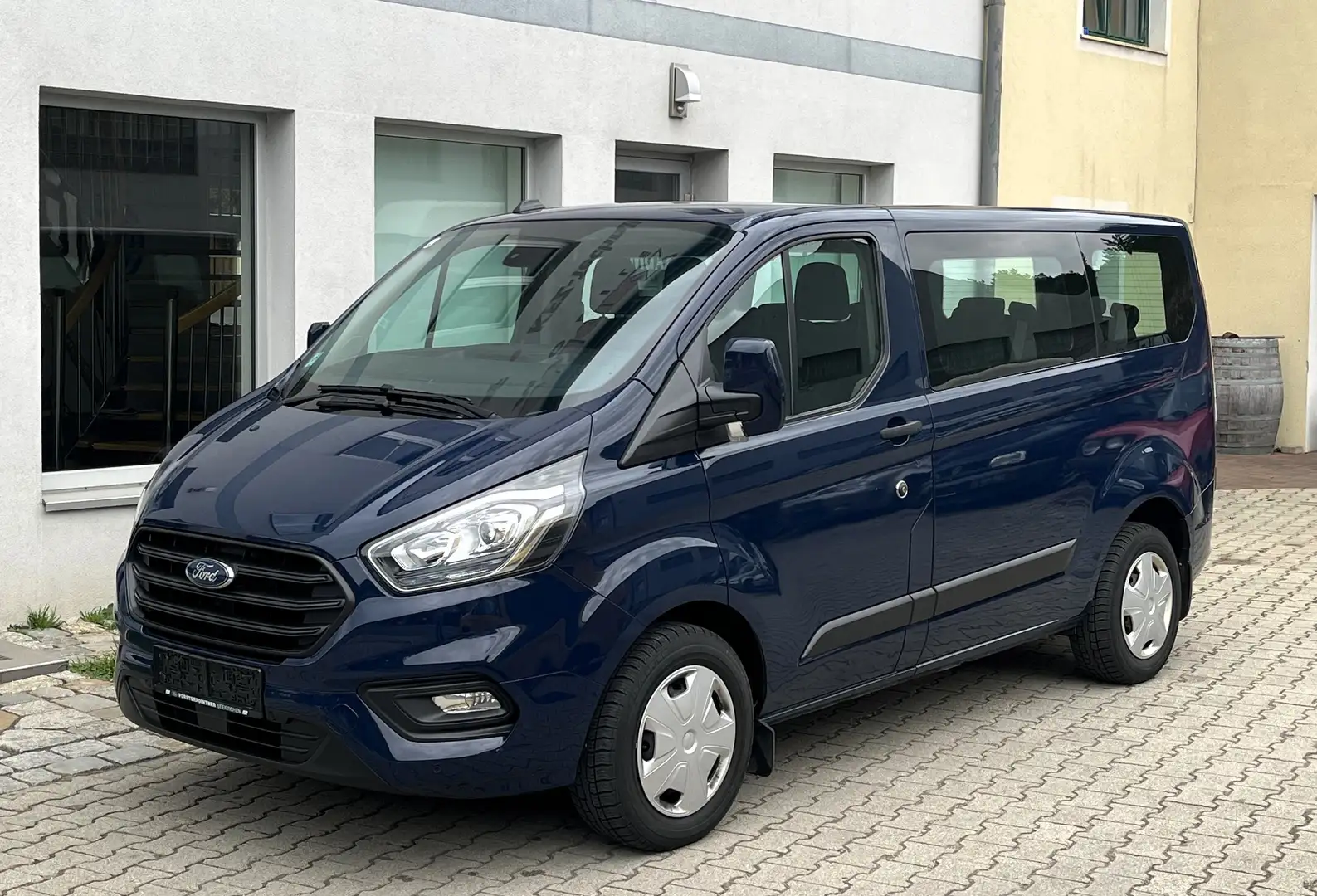 Ford Transit Custom 320 2.0 TDCi, 9Sitzer, Erstbesitz, MwSt ausweisbar Blau - 1