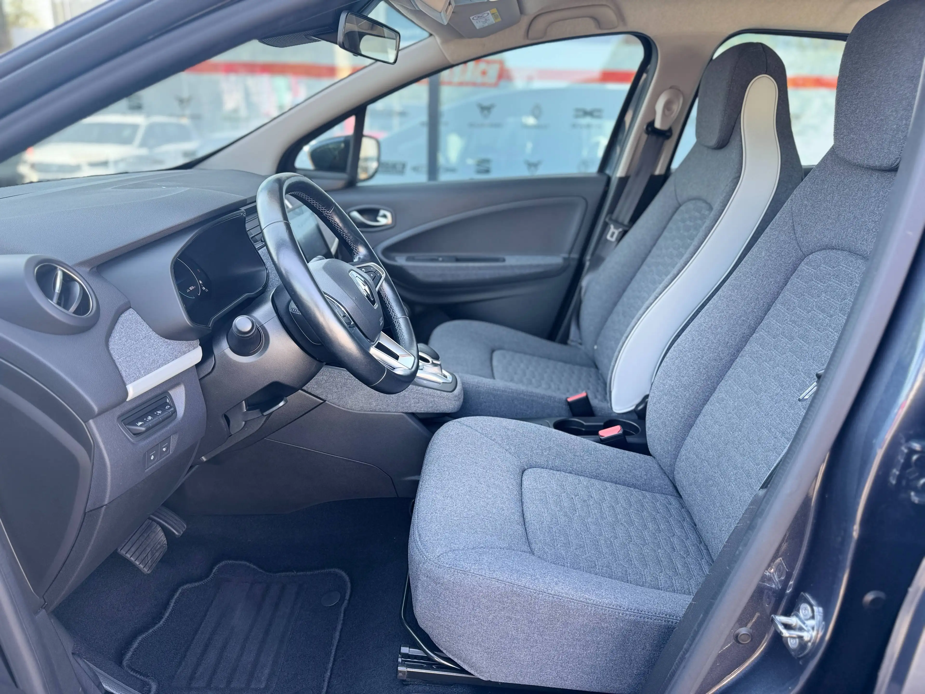 Renault ZOE Evolution R110 Z.E. 50 CCS — photo 4