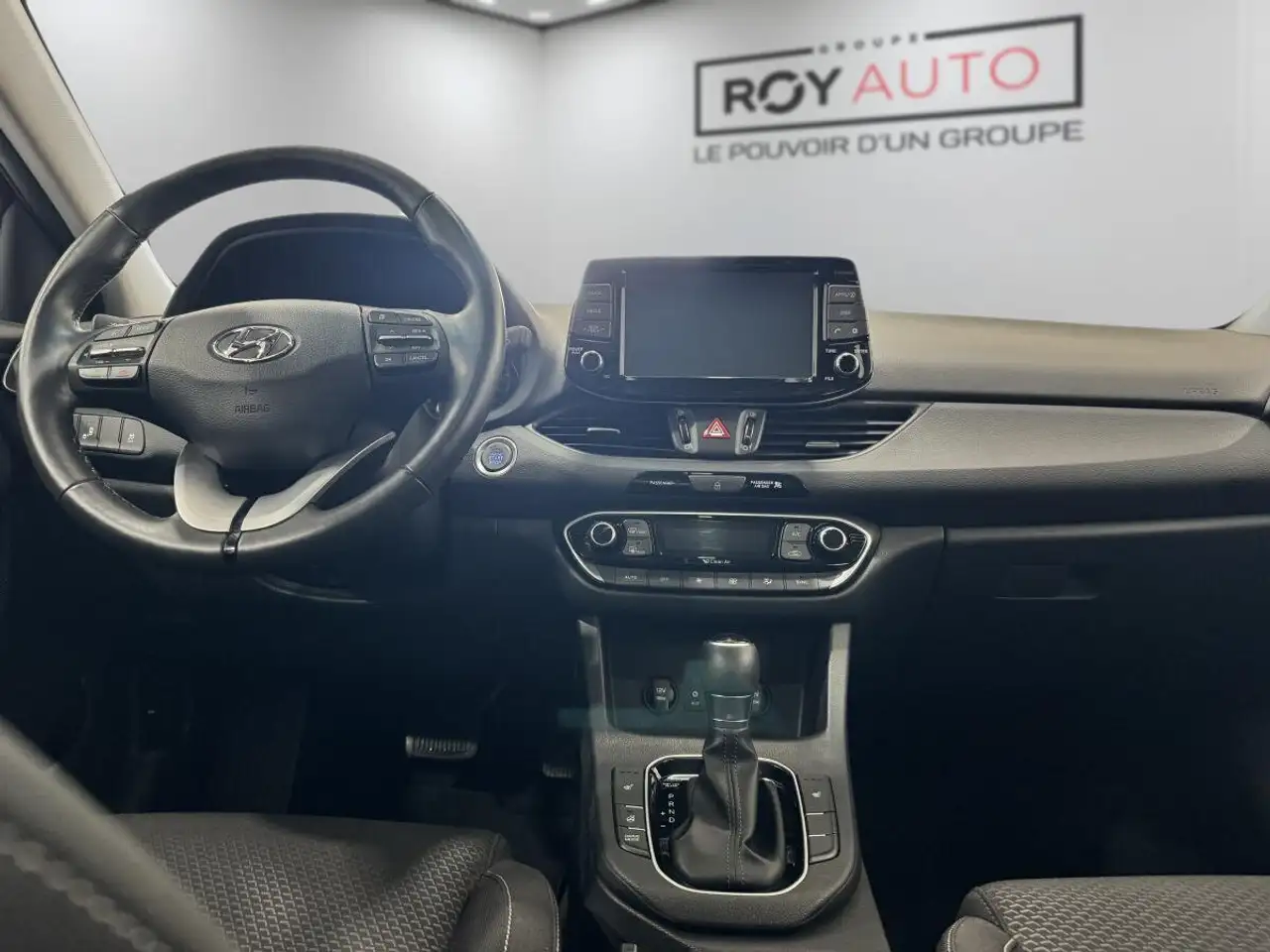 Hyundai ELANTRA снимка Hyundai ELANTRA
