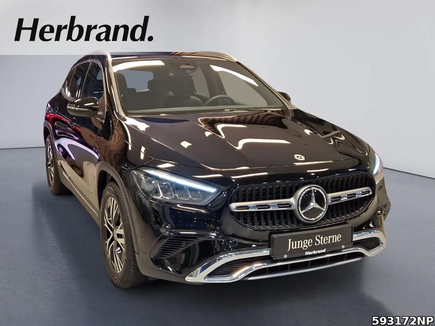 Mercedes-Benz GLA 200 Progressive AHK Distonic LED Kamera 18" Schwarz - 2